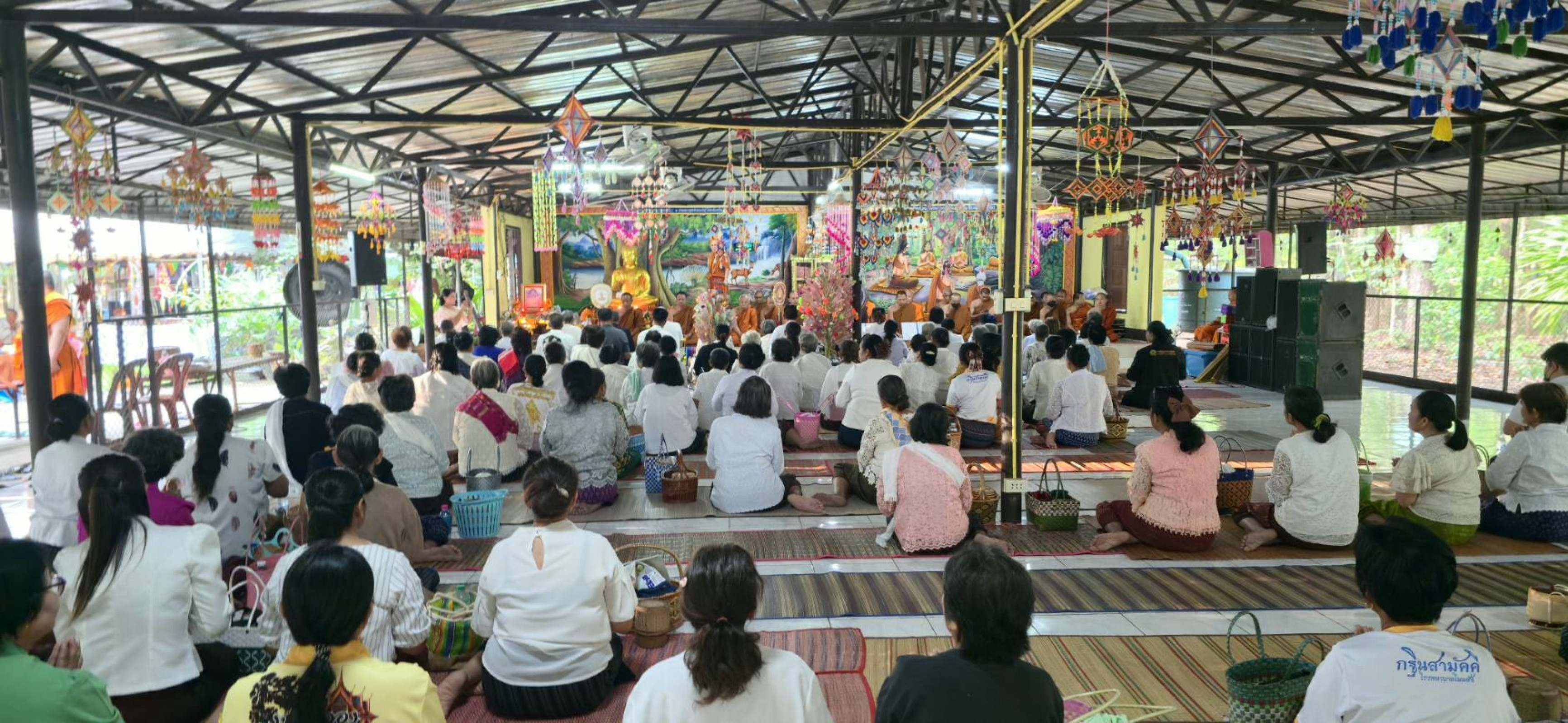 ภาพร่วมพิธีกรรมที่พักสงฆ์ป่าชุมชน