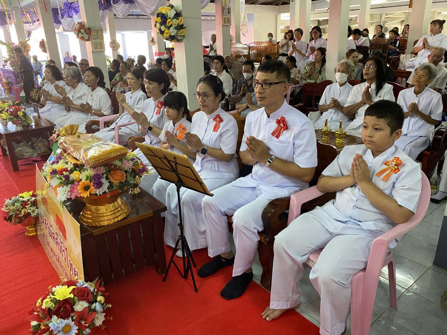 ภาพร่วมพิธีกรรมวัดกุยเหนือ