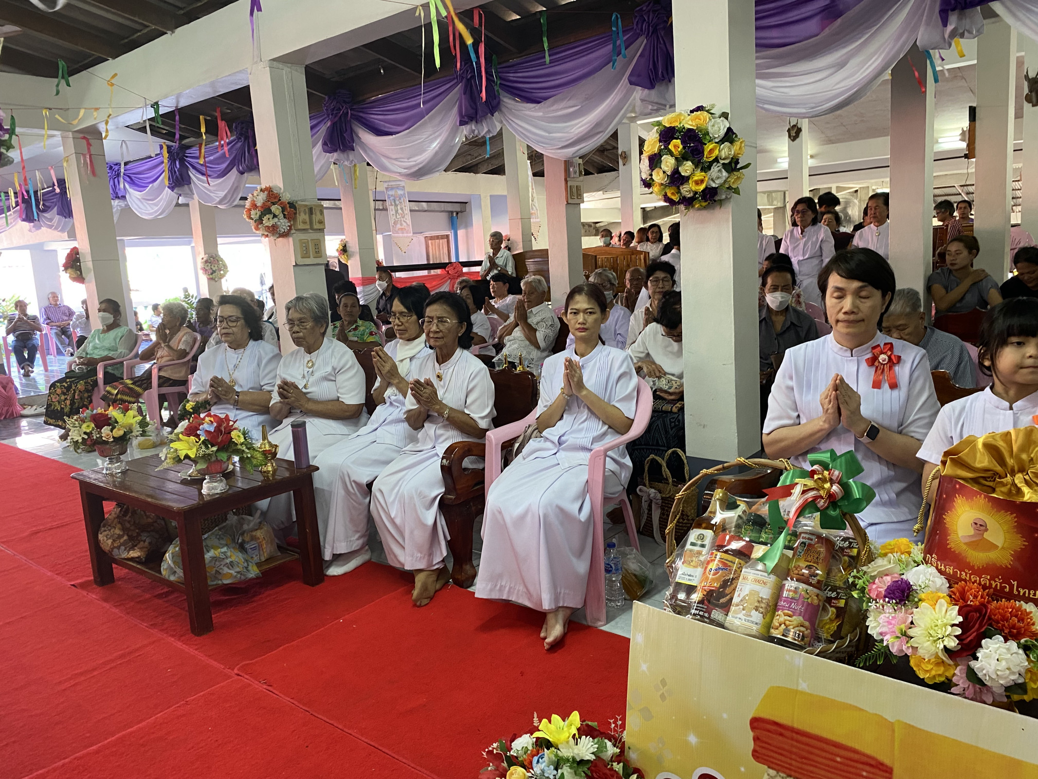 ภาพร่วมพิธีกรรมวัดกุยเหนือ