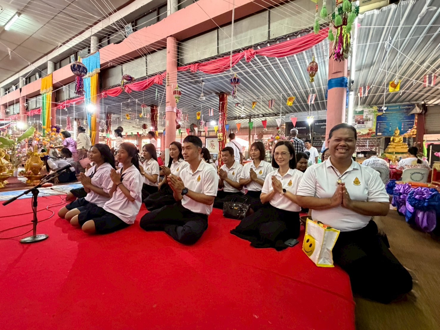 ภาพร่วมพิธีกรรมวัดหนองรี