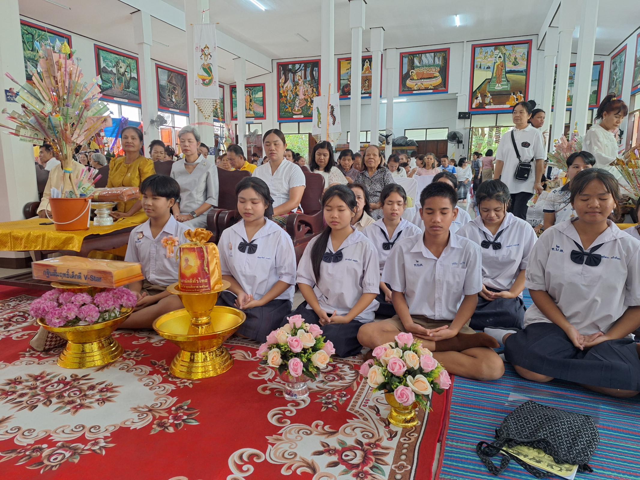 ภาพร่วมพิธีกรรมวัดศรีธาตุ