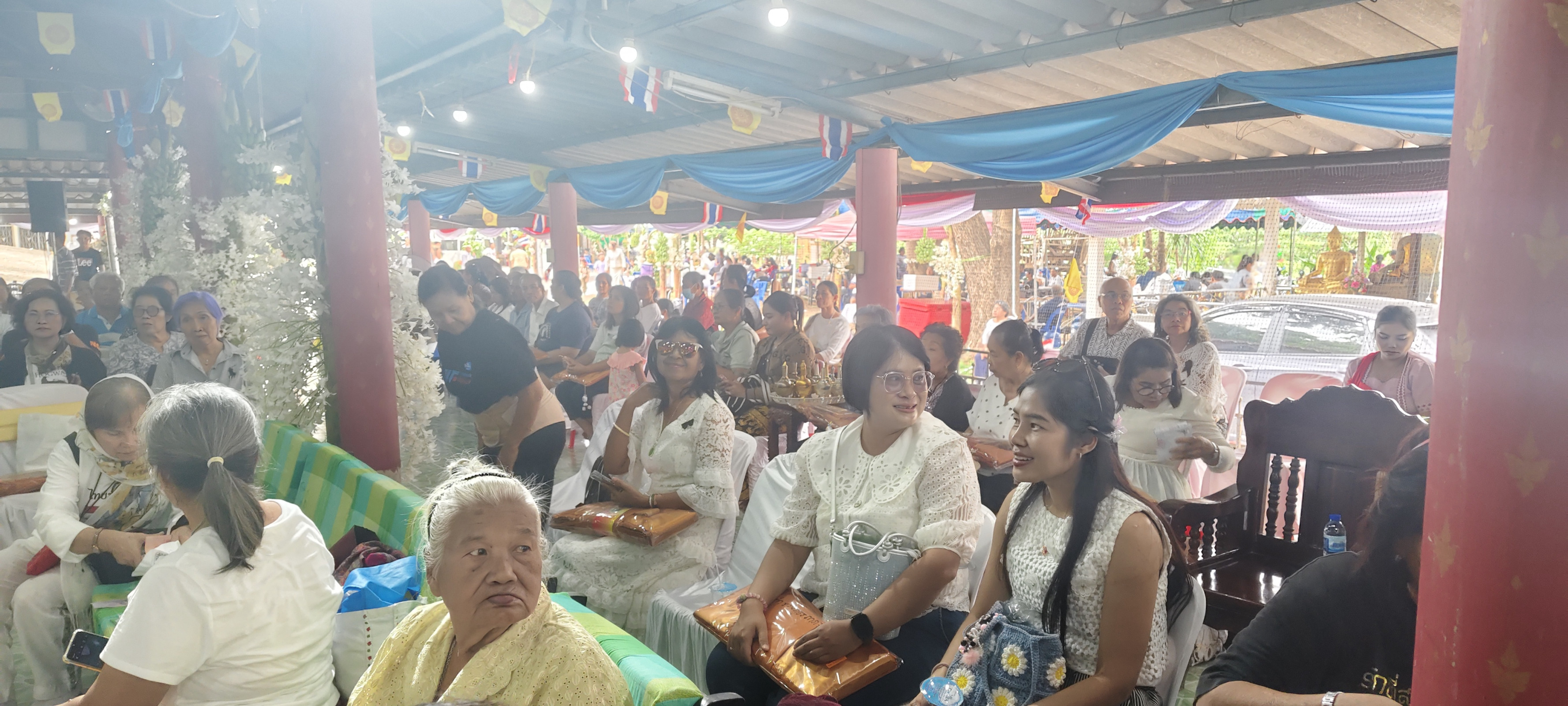 ภาพร่วมพิธีกรรมวัดพระธาตุโป่งนก