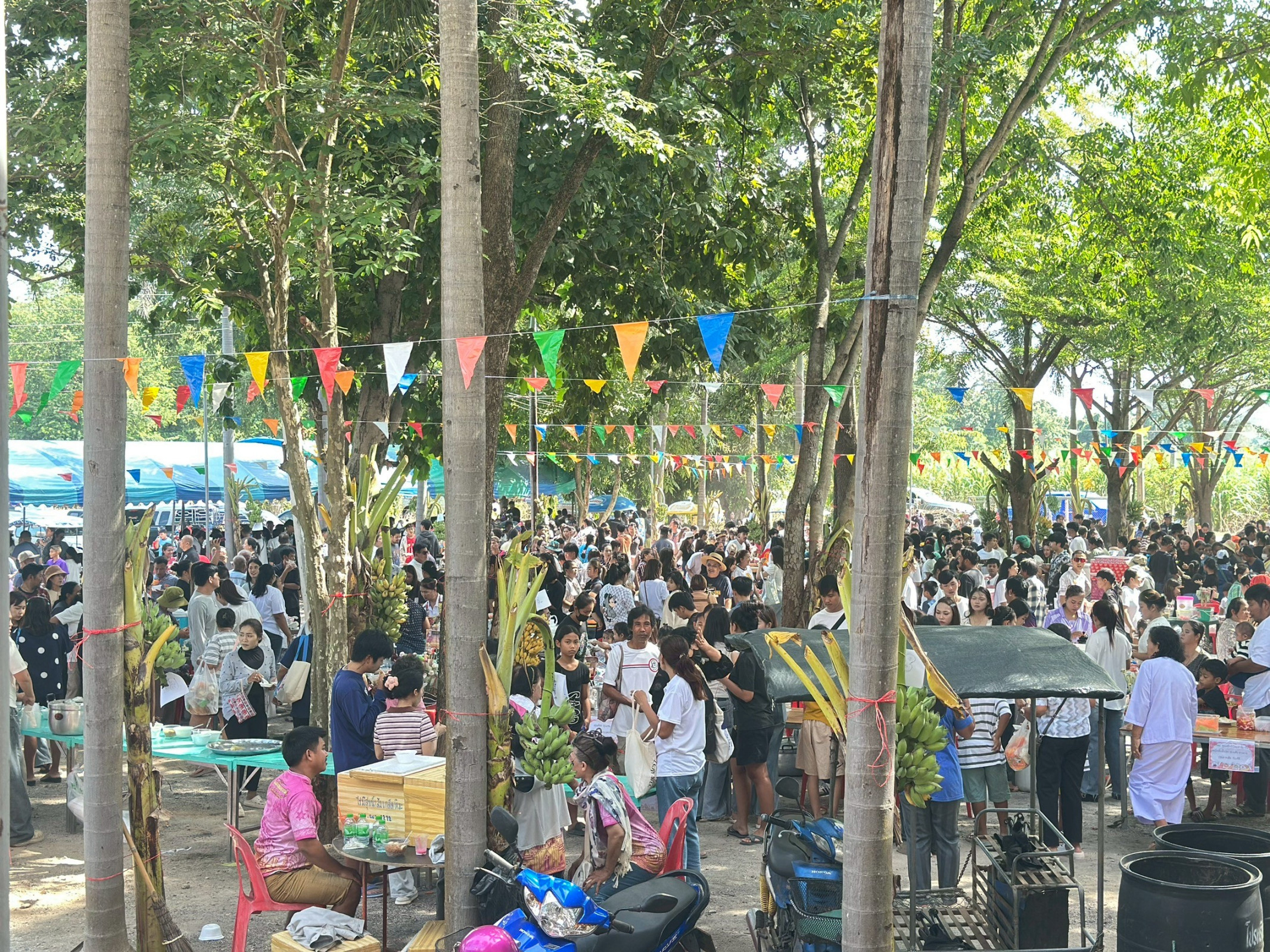 ภาพร่วมพิธีกรรมวัดขุนไทยธาราม