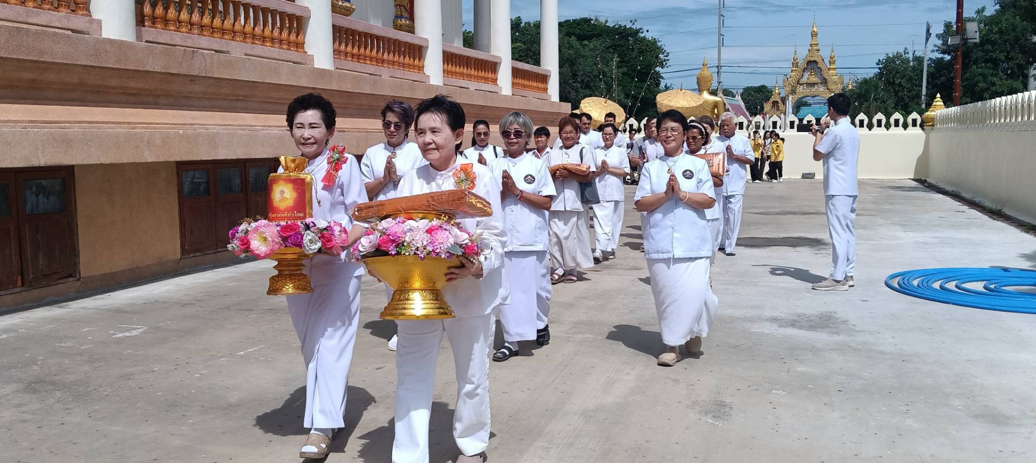 ภาพร่วมขบวนกฐินวัดวังศาลา