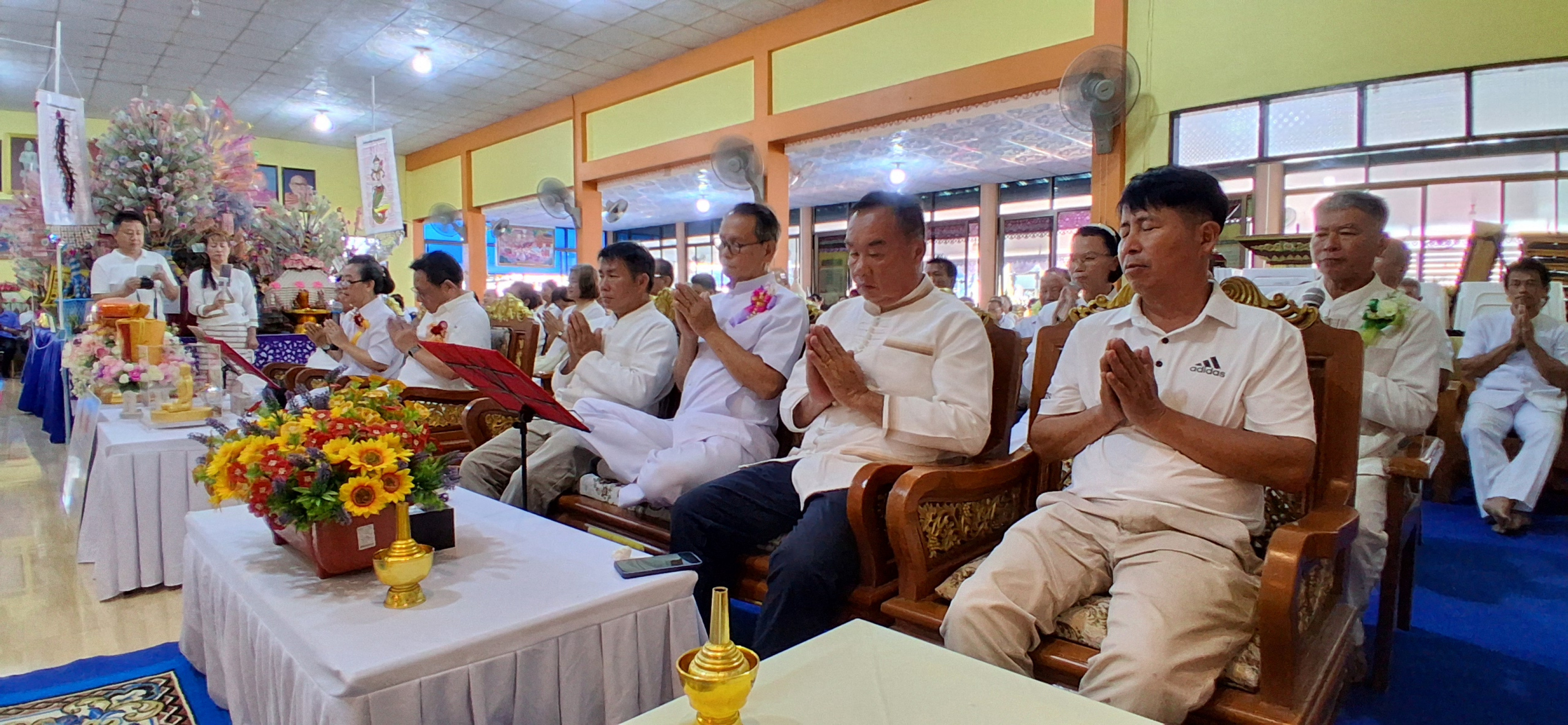 ภาพร่วมพิธีกรรมวัดป่ารวก