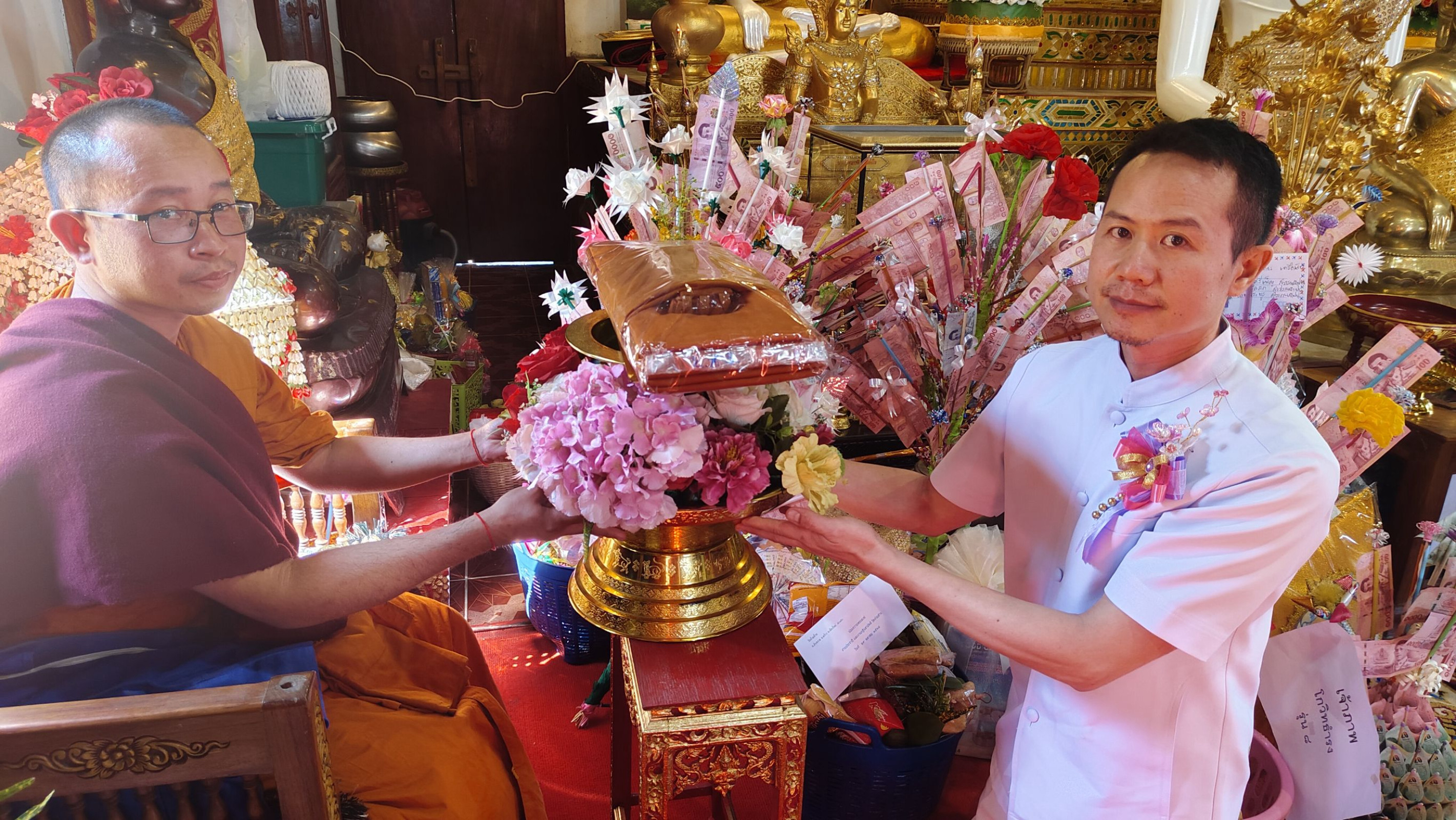 ภาพร่วมพิธีกรรมวัดห้วยส้าน