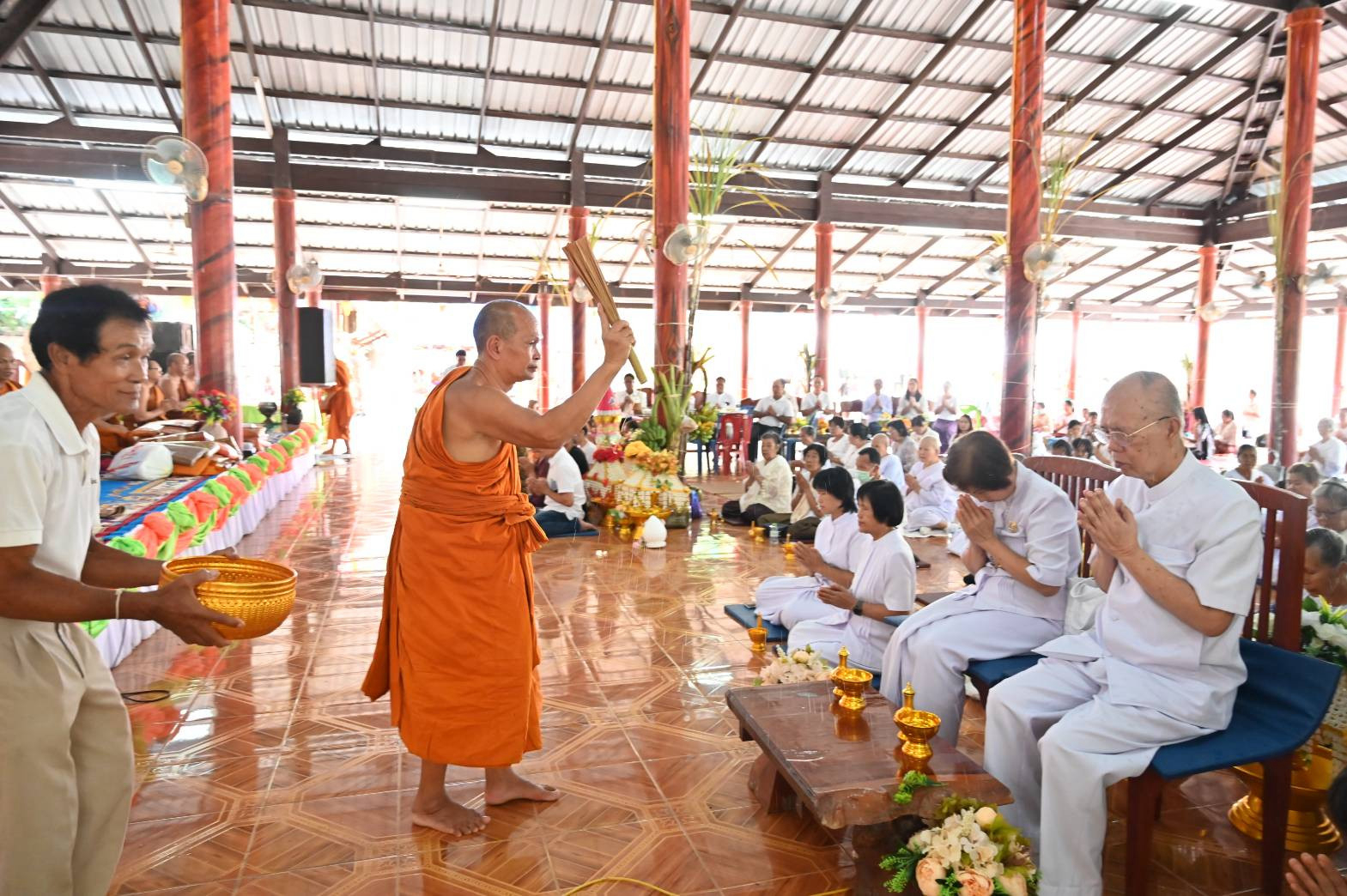 ภาพร่วมพิธีกรรมวัดพุทธไพรวรรณ