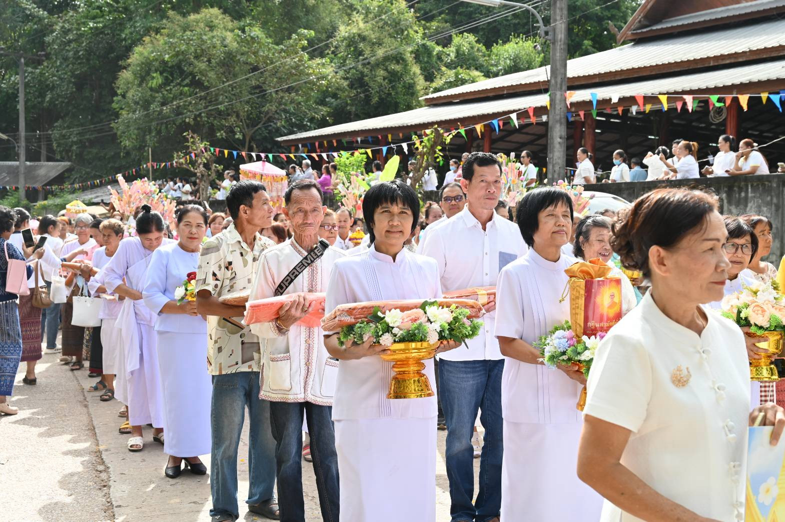 ภาพร่วมพิธีกรรมวัดพุทธไพรวรรณ