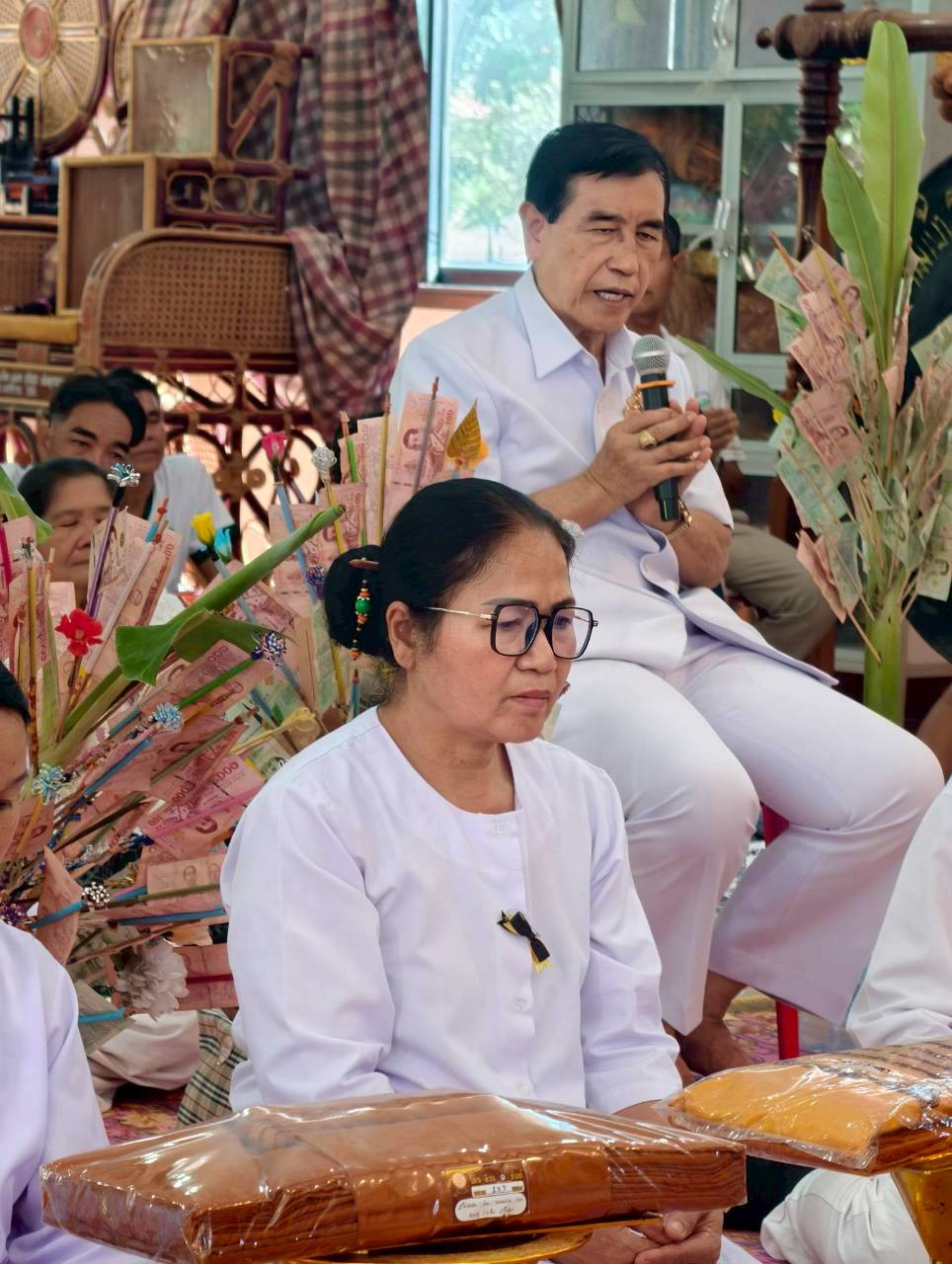 ภาพร่วมพิธีกรรมวัดศรีสว่าง