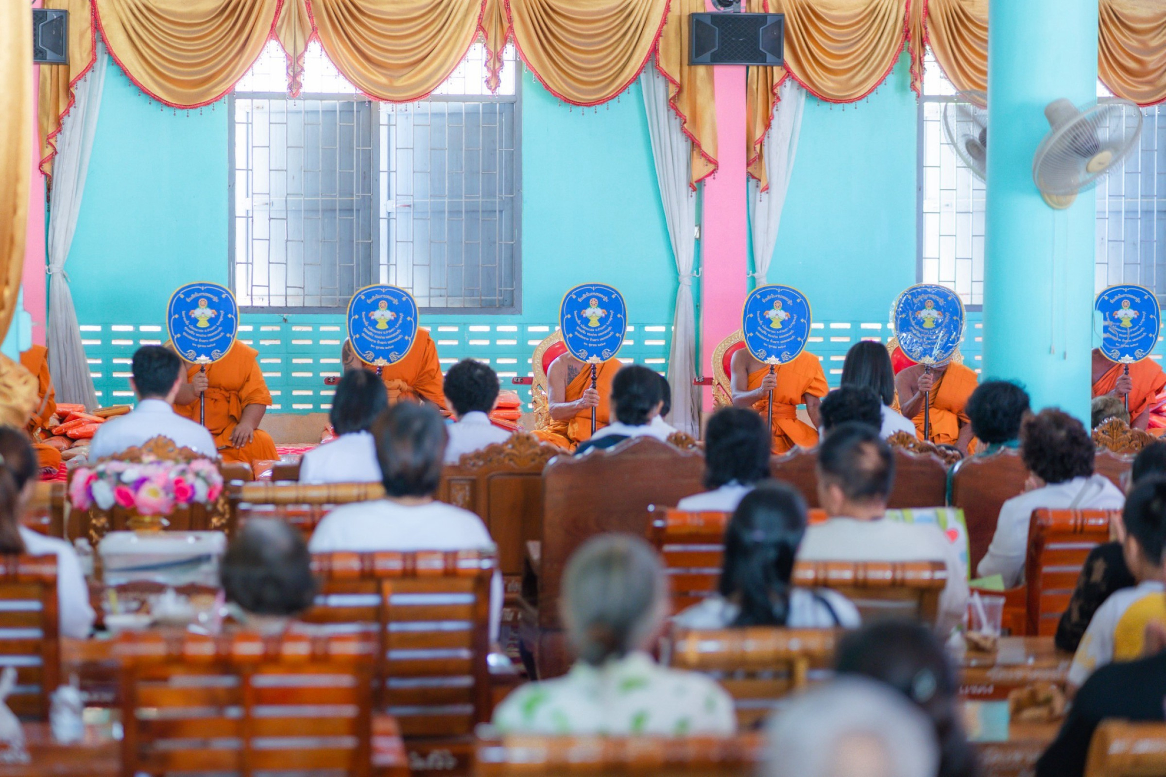 ภาพร่วมพิธีกรรมวัดเขาตะพั้น