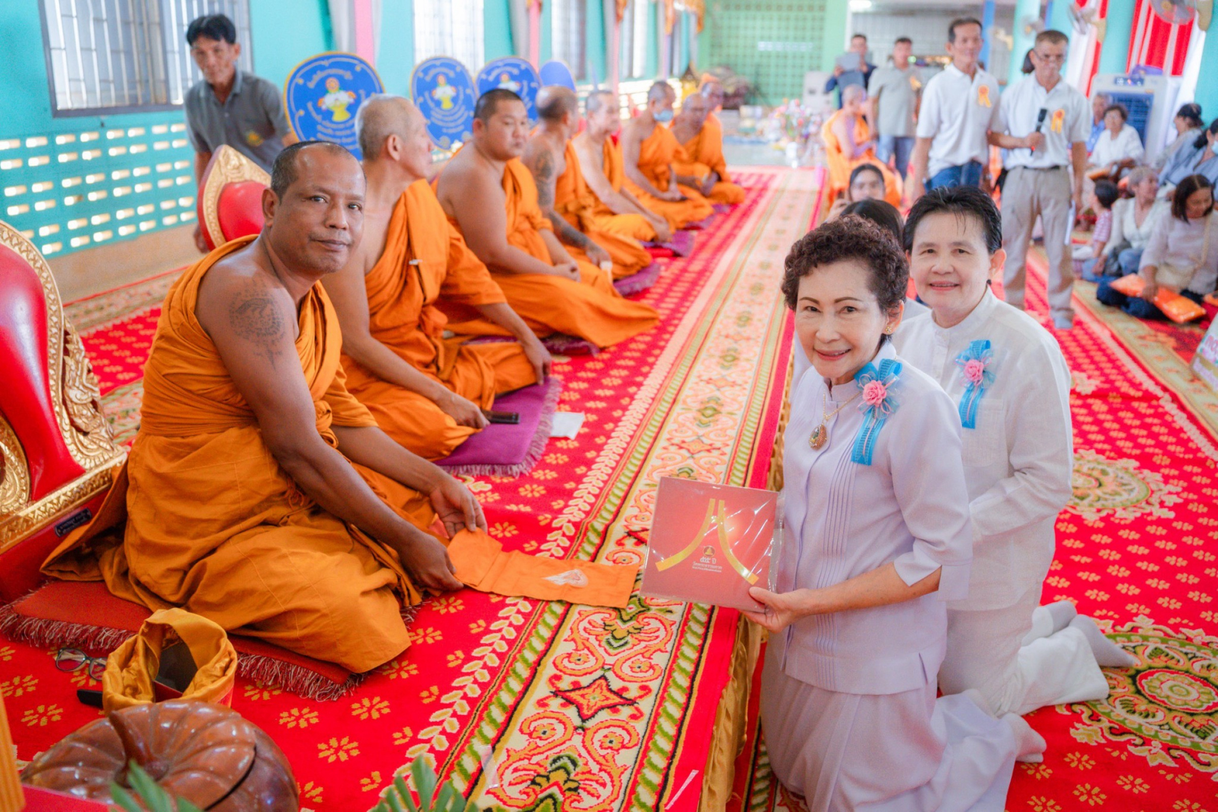 ภาพร่วมพิธีกรรมวัดเขาตะพั้น