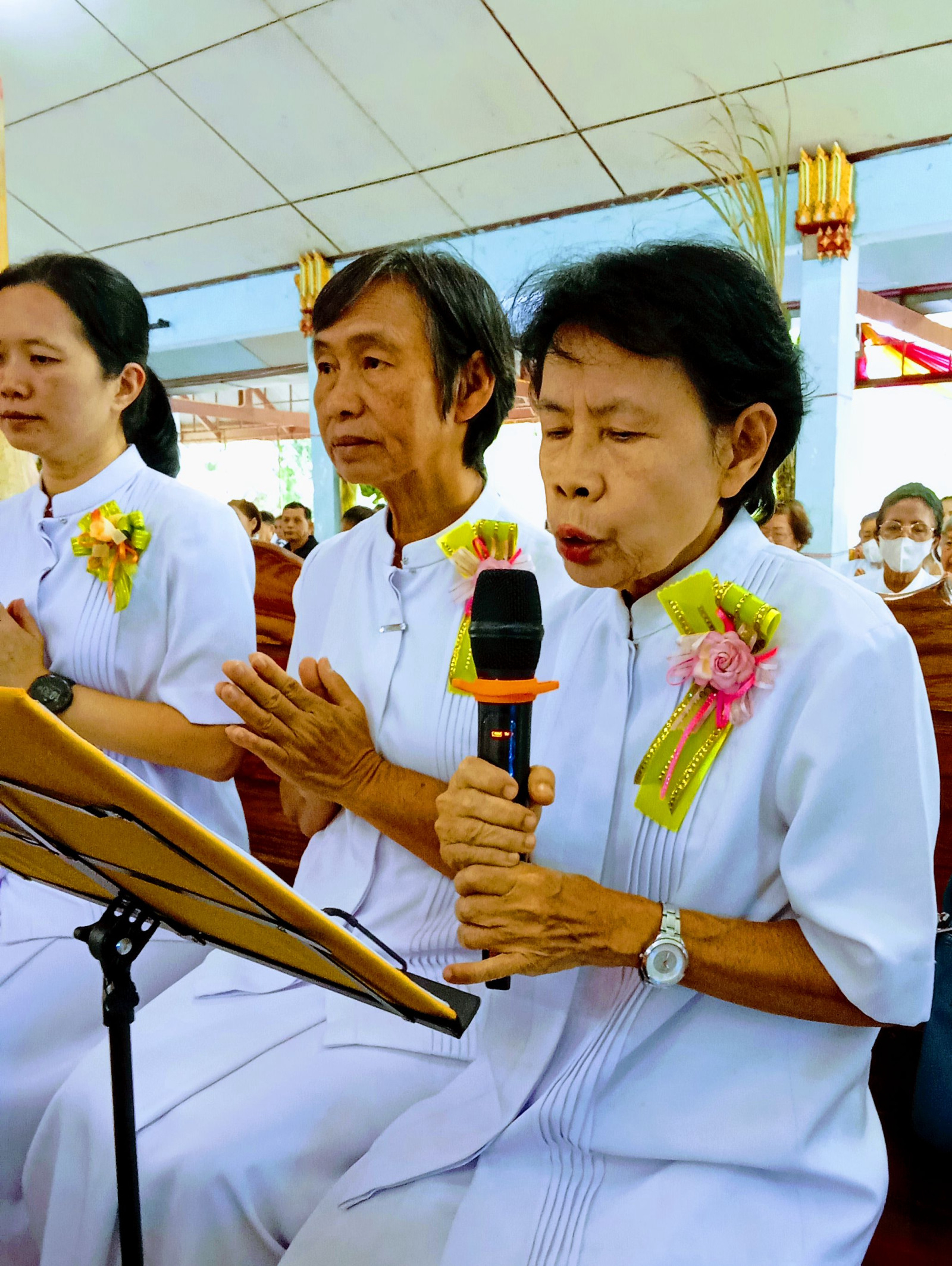 ภาพร่วมพิธีกรรมวัดบึงหัวแหวน
