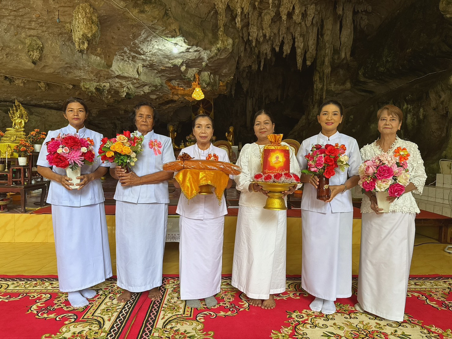 ภาพร่วมพิธีกรรมวัดถ้ำทิพย์ปรีดาราม