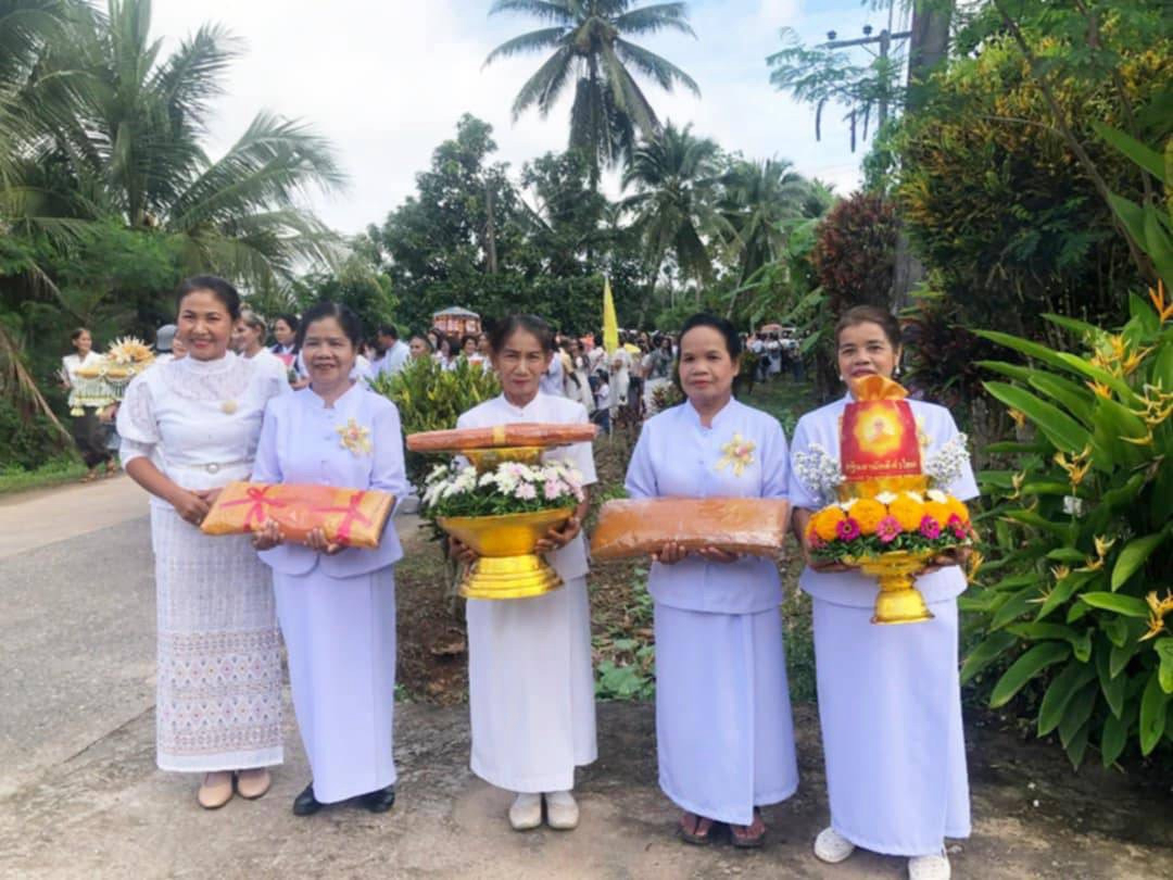 ภาพร่วมพิธีกรรมวัดทุ่งไทรทอง