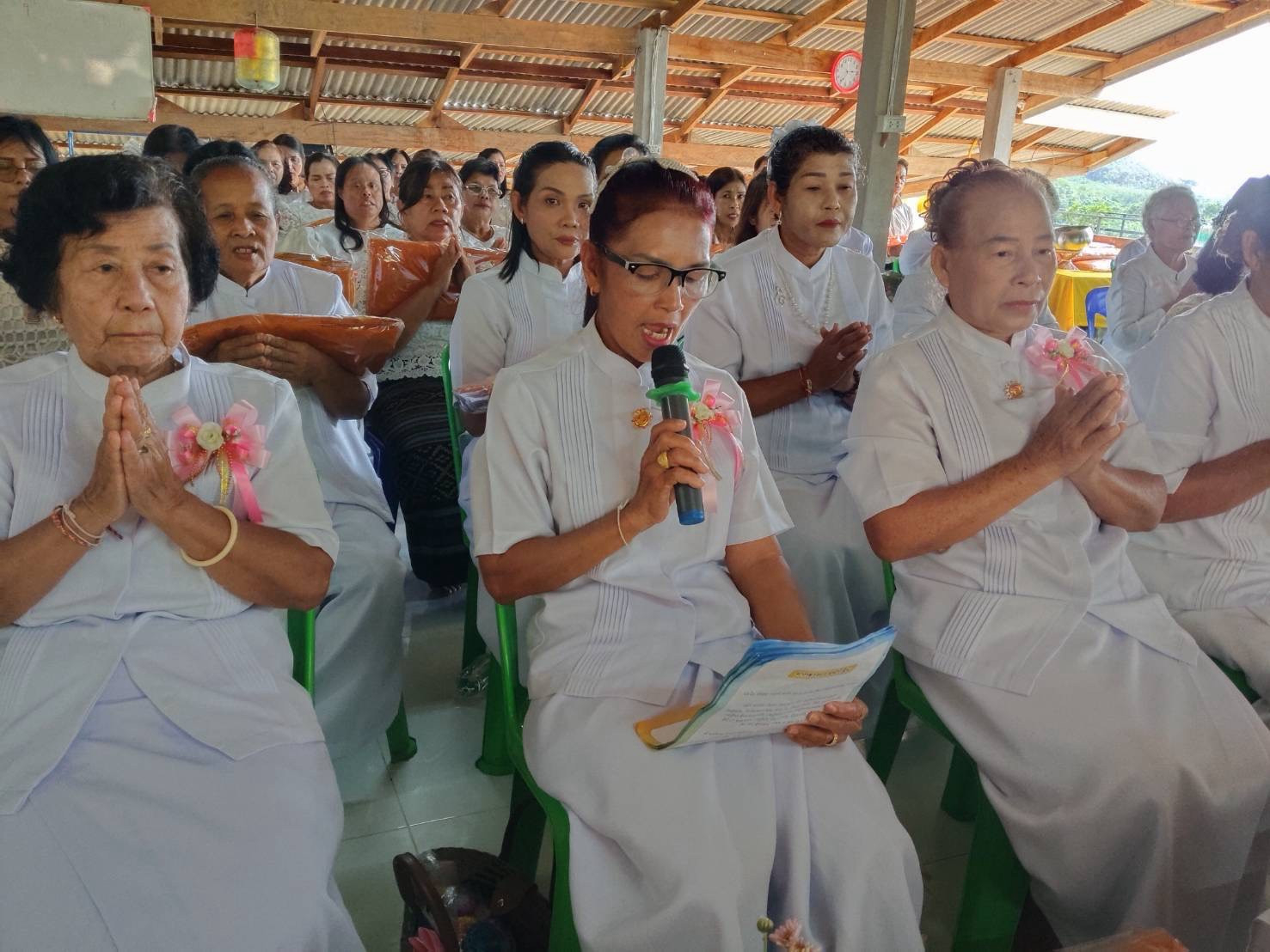 ภาพร่วมพิธีกรรมที่พักสงฆ์ถ้ำเขาหม้อ