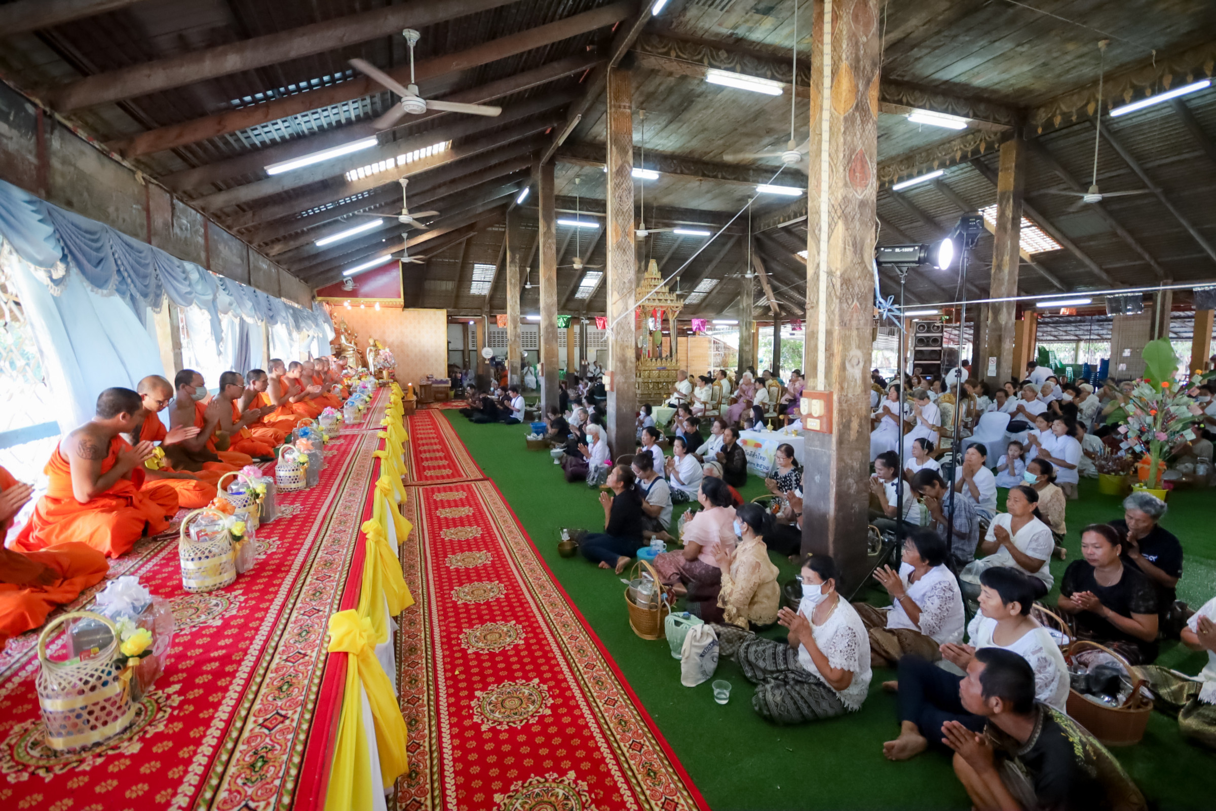 ภาพร่วมพิธีกรรมวัดกำแพงงาม