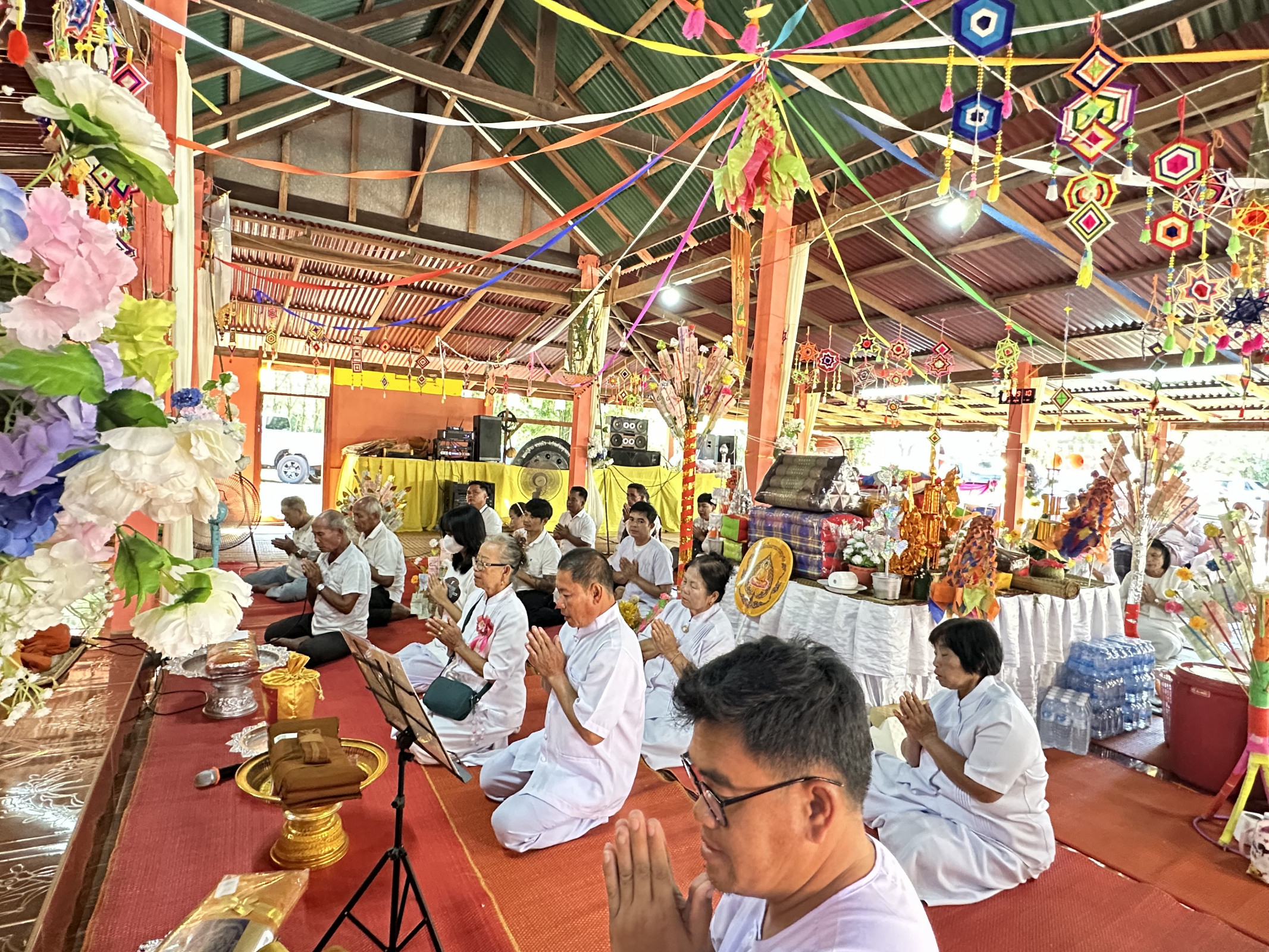 ภาพร่วมพิธีกรรมวัดป่าพัฒนาพร