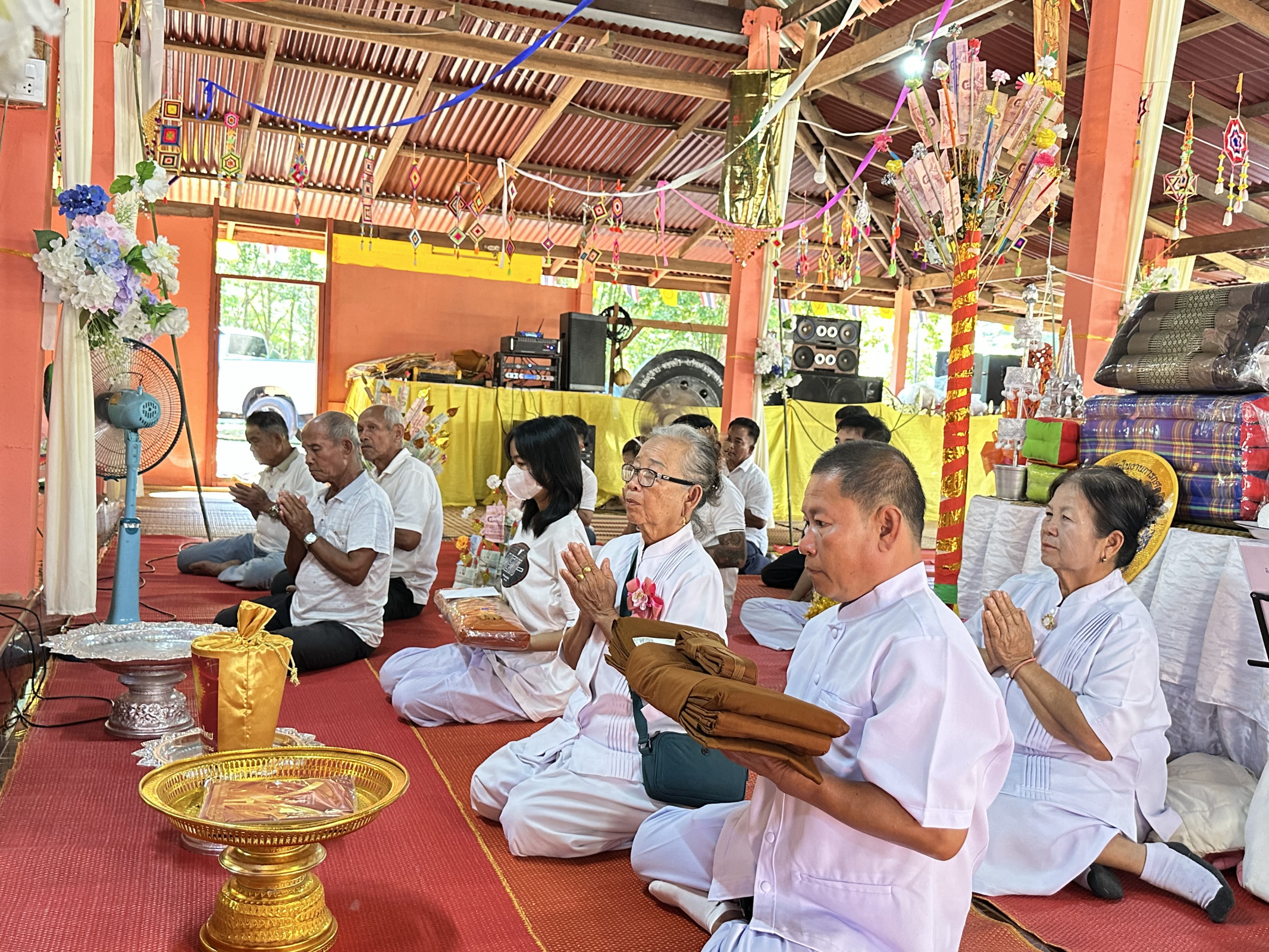 ภาพร่วมพิธีกรรมวัดป่าพัฒนาพร