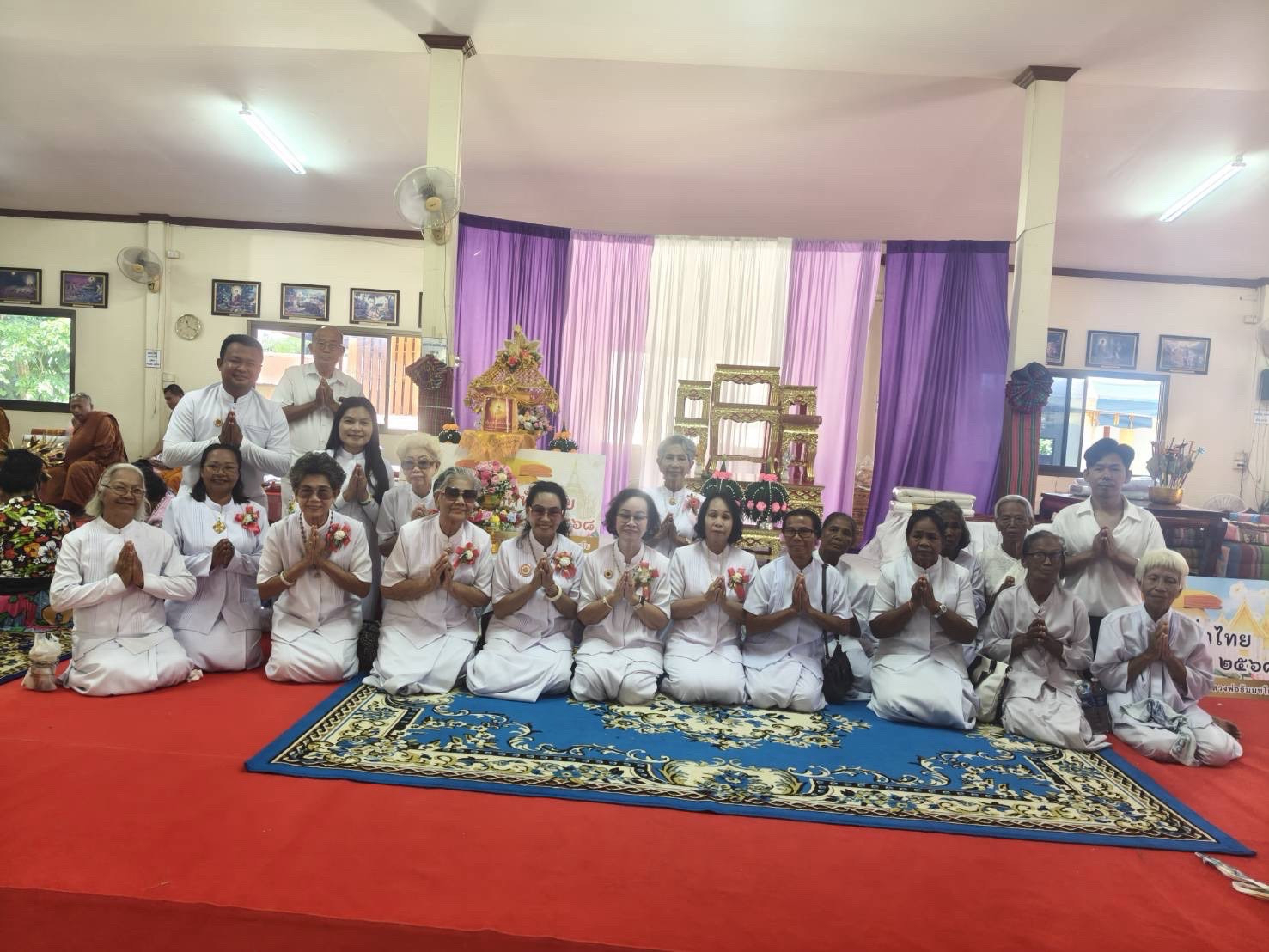 ภาพร่วมพิธีกรรมวัดป่าชุมพลบุรี