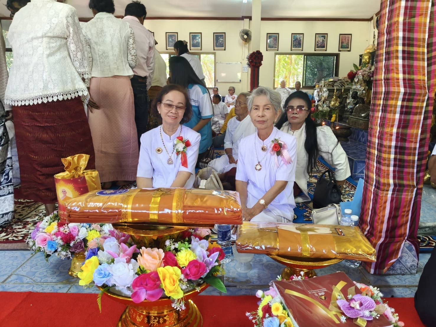 ภาพร่วมพิธีกรรมวัดป่าชุมพลบุรี