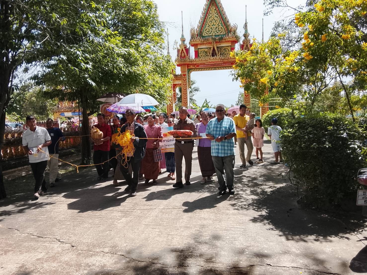 ภาพร่วมพิธีกรรมวัดบ้านตลาด