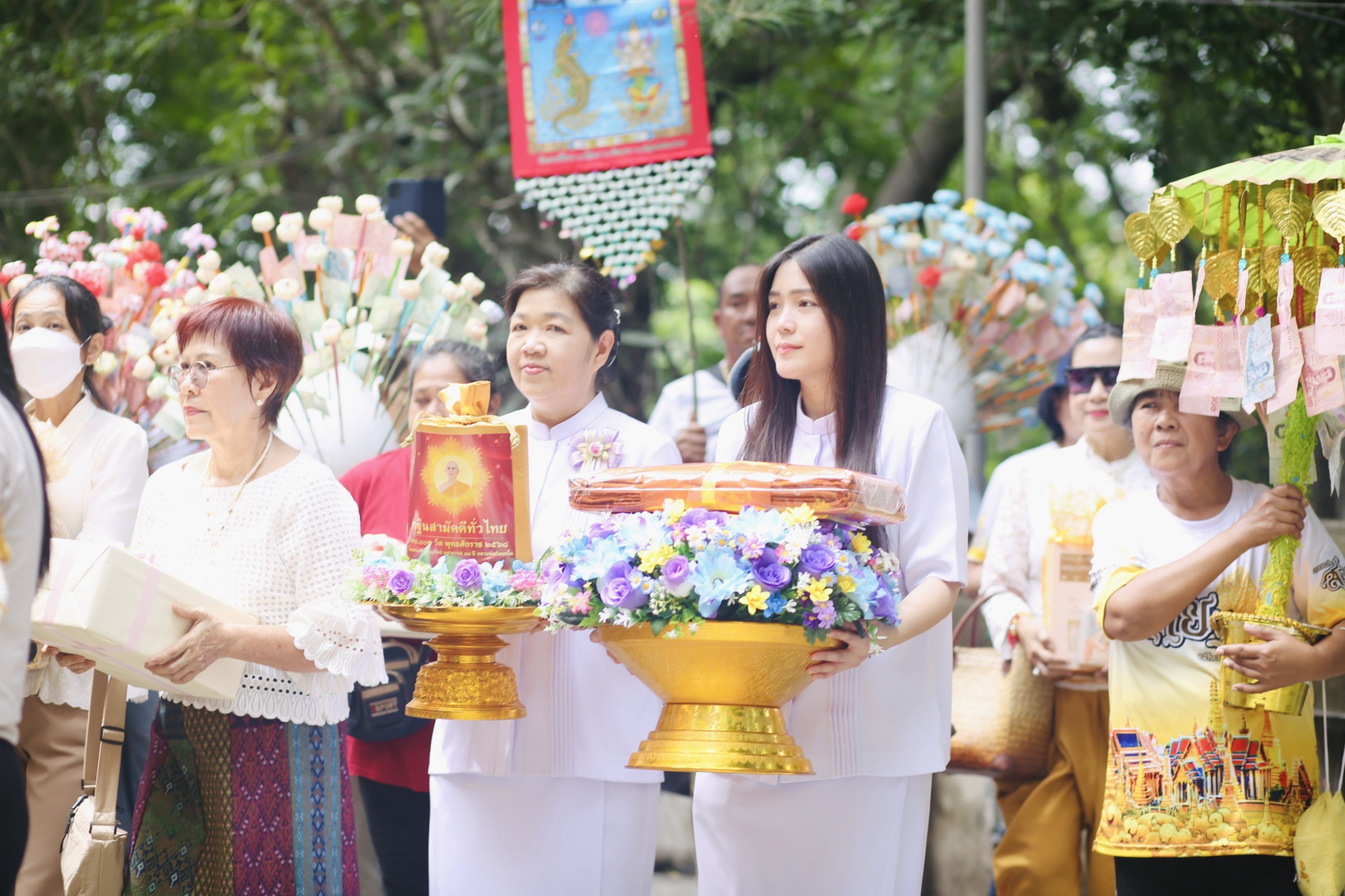 ภาพร่วมขบวนกฐินวัดเขายี่สาร