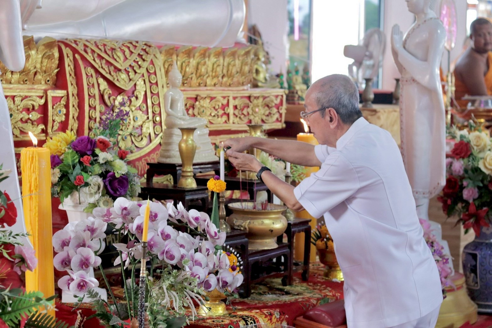 ภาพร่วมพิธีกรรมวัดเอนกพิมพรประชานาถ