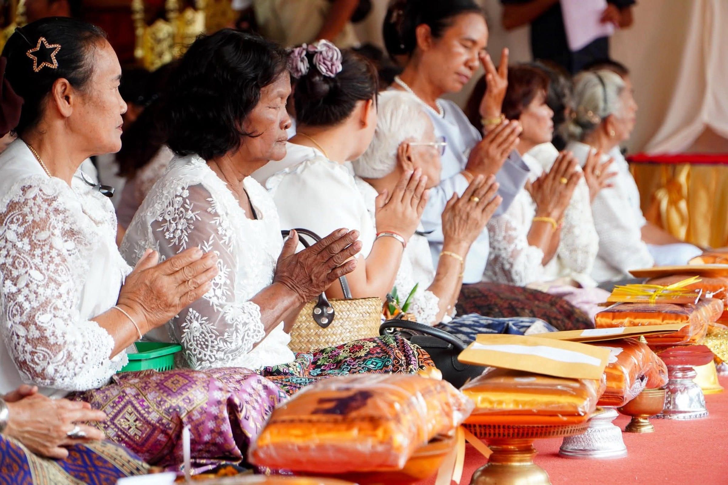 ภาพร่วมพิธีกรรมวัดสำนักขัน