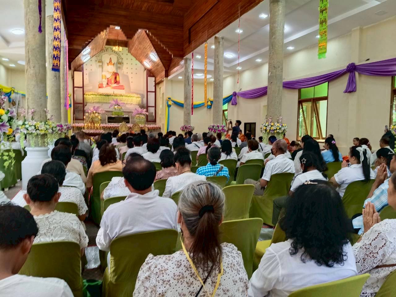 ภาพร่วมพิธีกรรมวัดพระธาตุจอมแตง