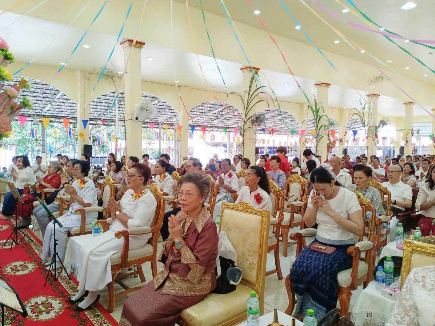 ภาพร่วมพิธีกรรมวัดโนนหมันเฉลิมพระเกียรติ