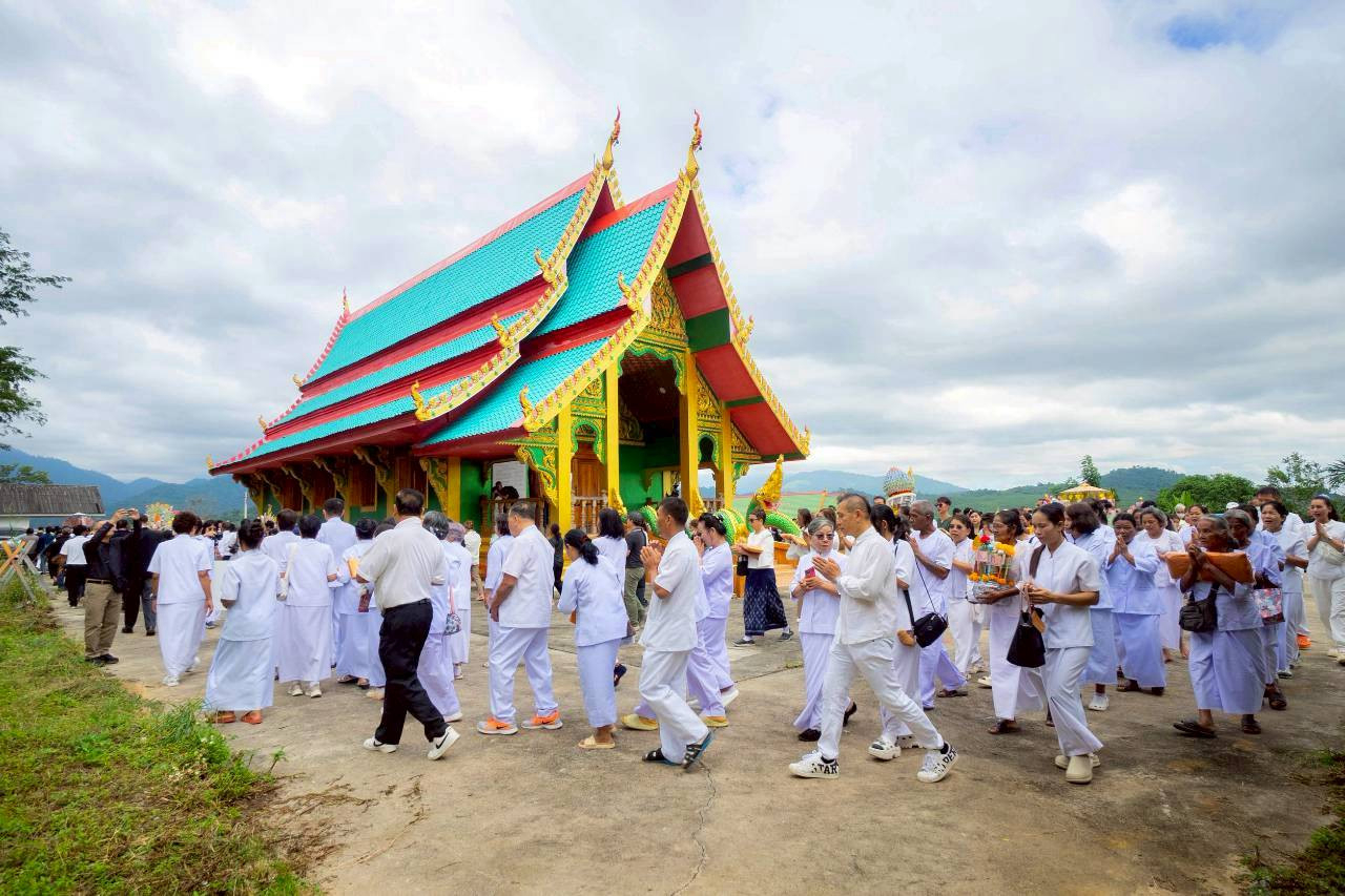 ภาพร่วมขบวนกฐินวัดวังกระแพร