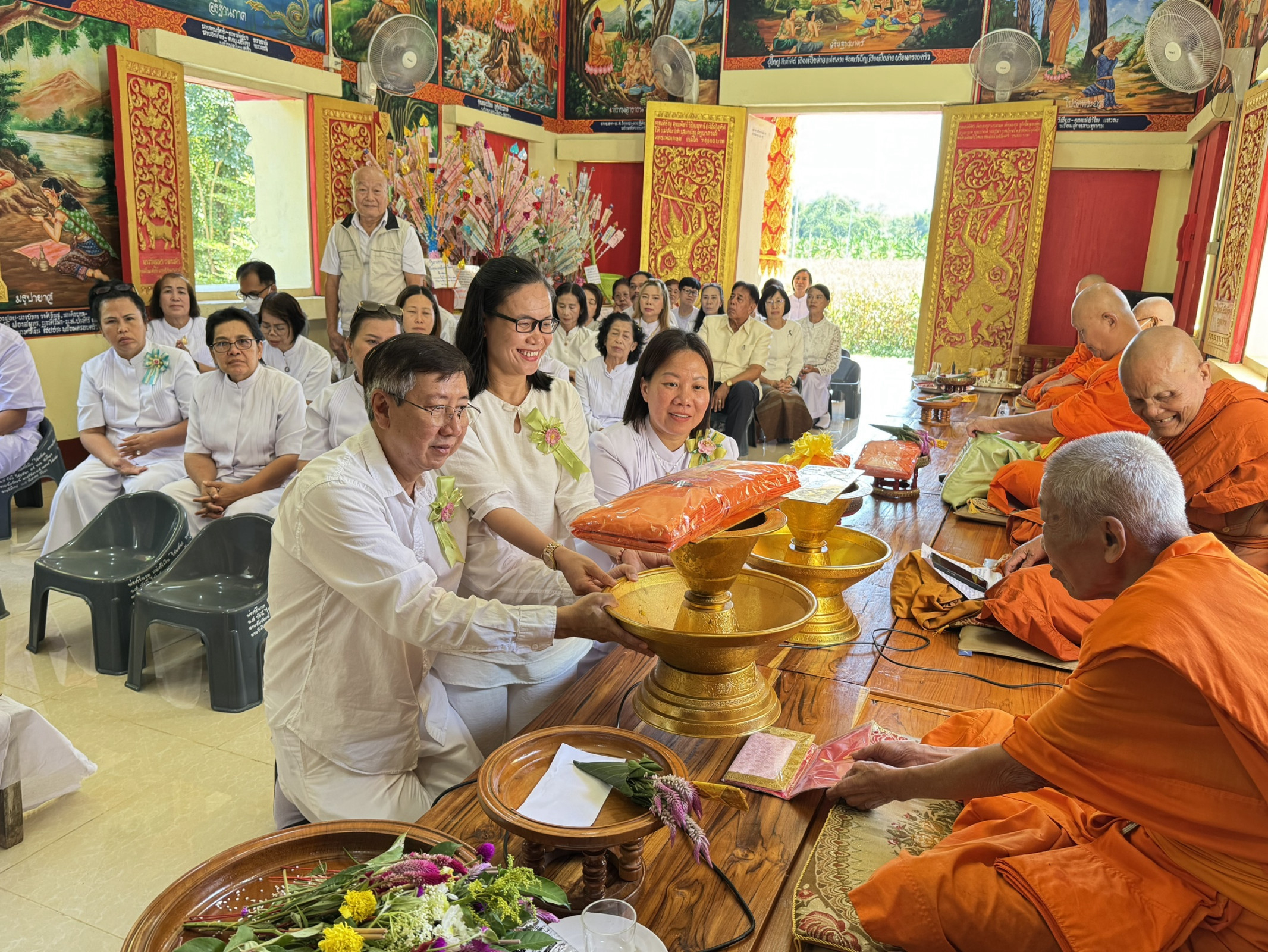 ภาพร่วมพิธีกรรมวัดสบไร่