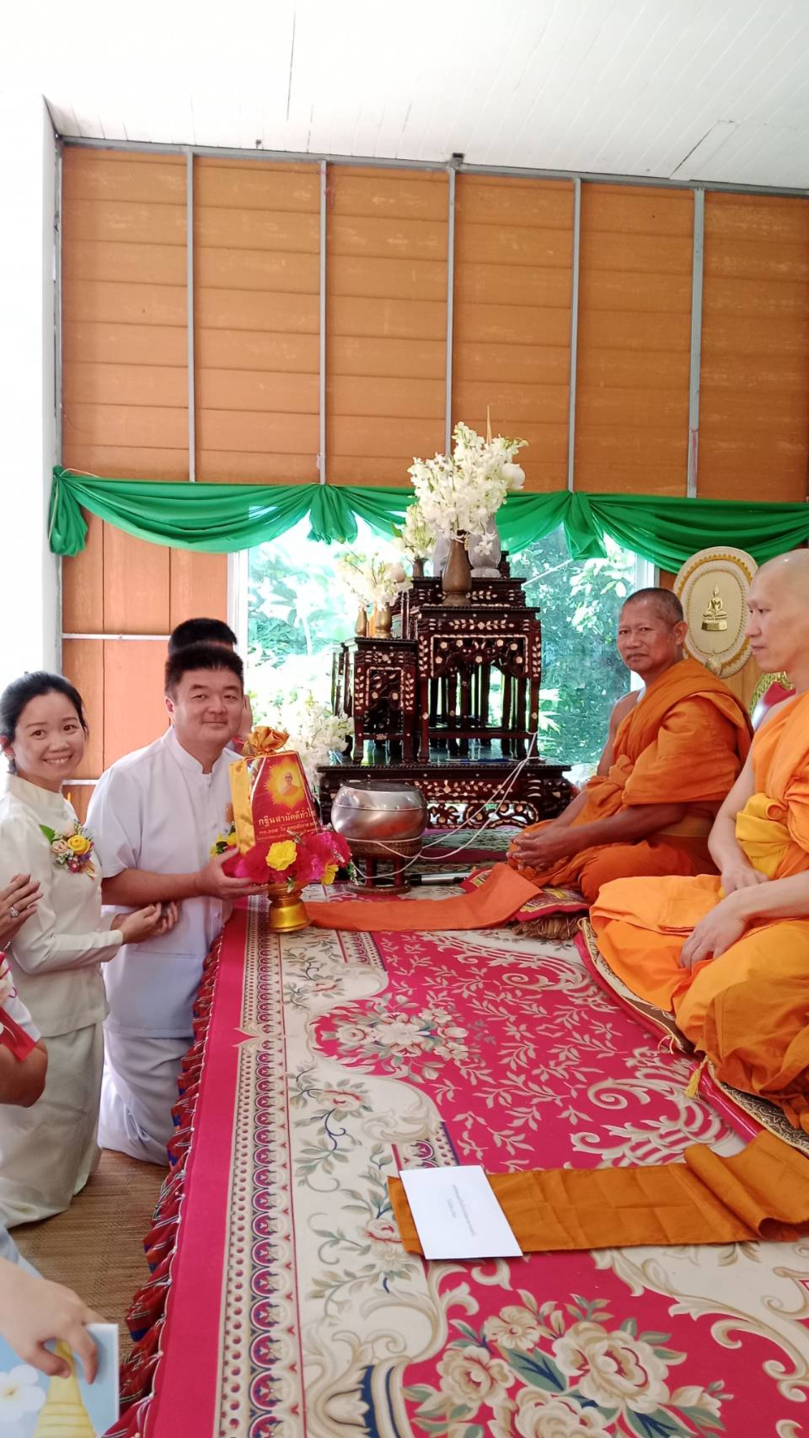 ภาพร่วมพิธีกรรมวัดป่าศิลาทอง