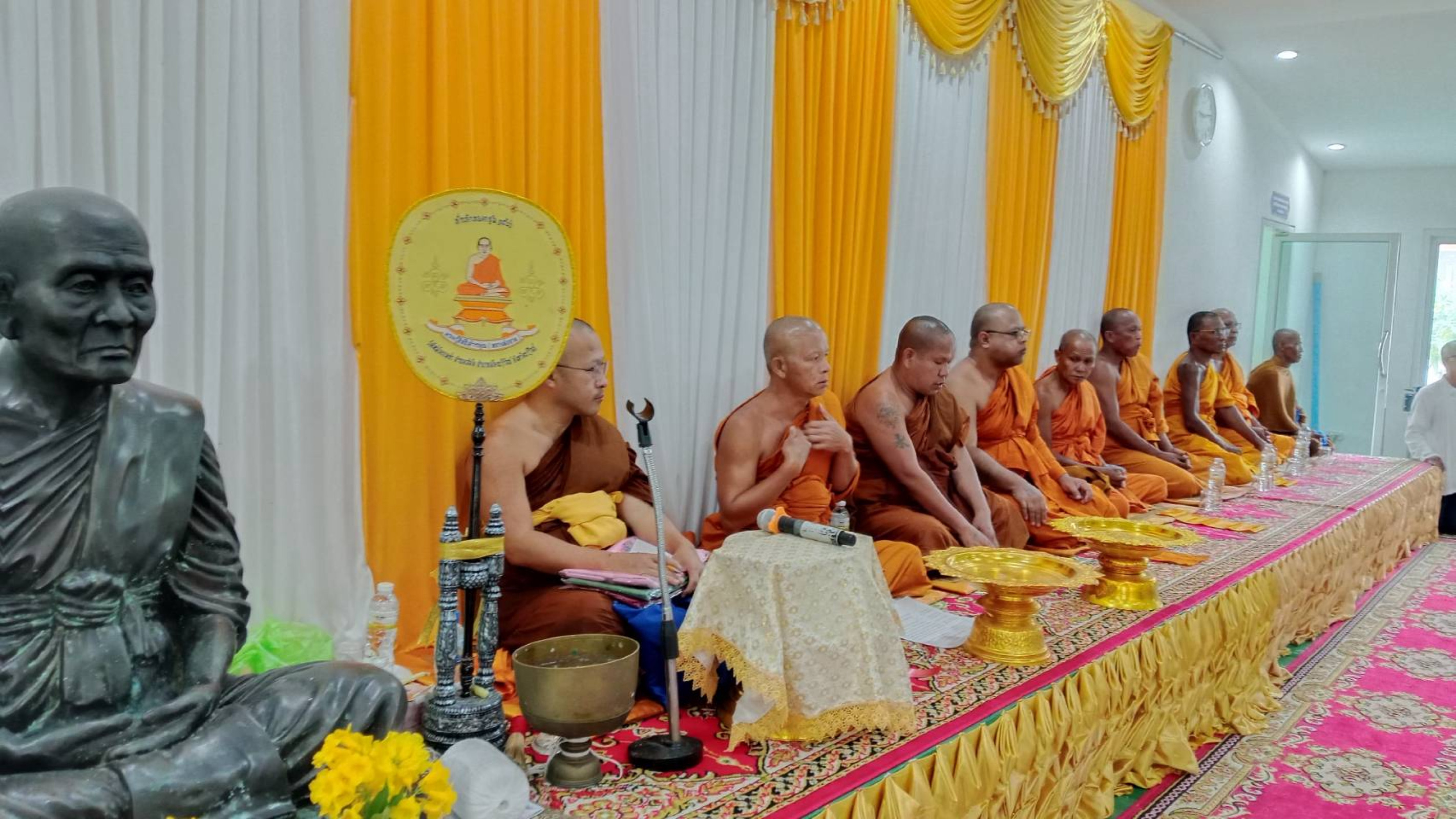 ภาพร่วมพิธีกรรมวัดใหม่โคกเพชร