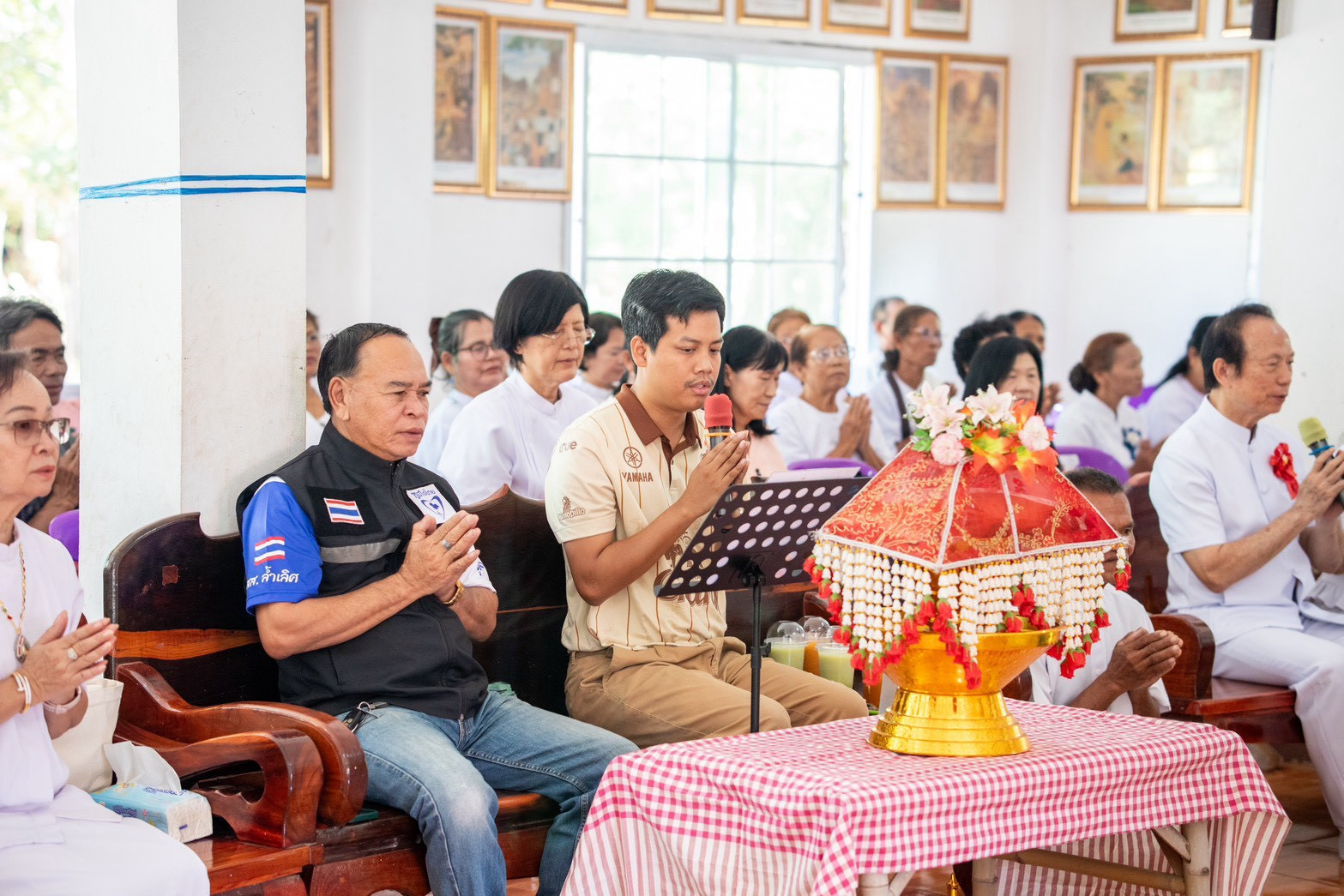 ภาพกล่าวคำถวายกฐินที่พักสงฆ์ธาตุเจริญ