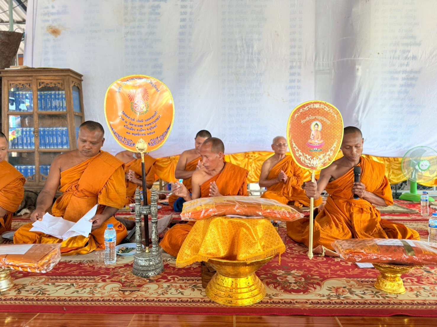 ภาพร่วมพิธีกรรมที่พักสงฆ์บ้านระนุก