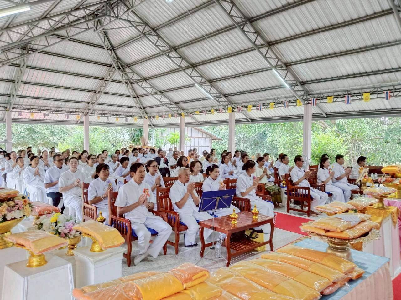 ภาพกล่าวคำถวายกฐินศูนย์ปฏิบัติธรรมจินดามณี