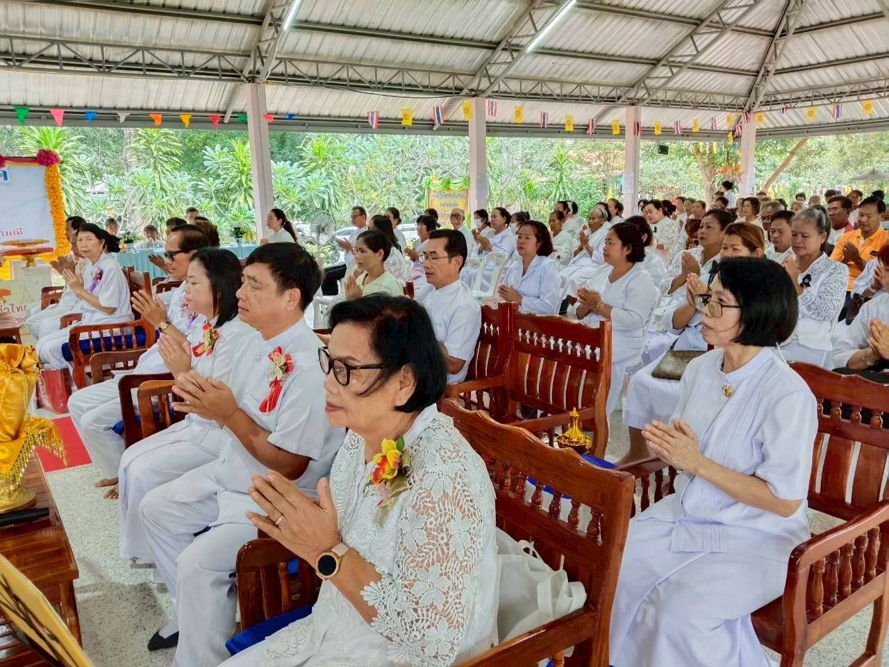 ภาพร่วมพิธีกรรมศูนย์ปฏิบัติธรรมจินดามณี