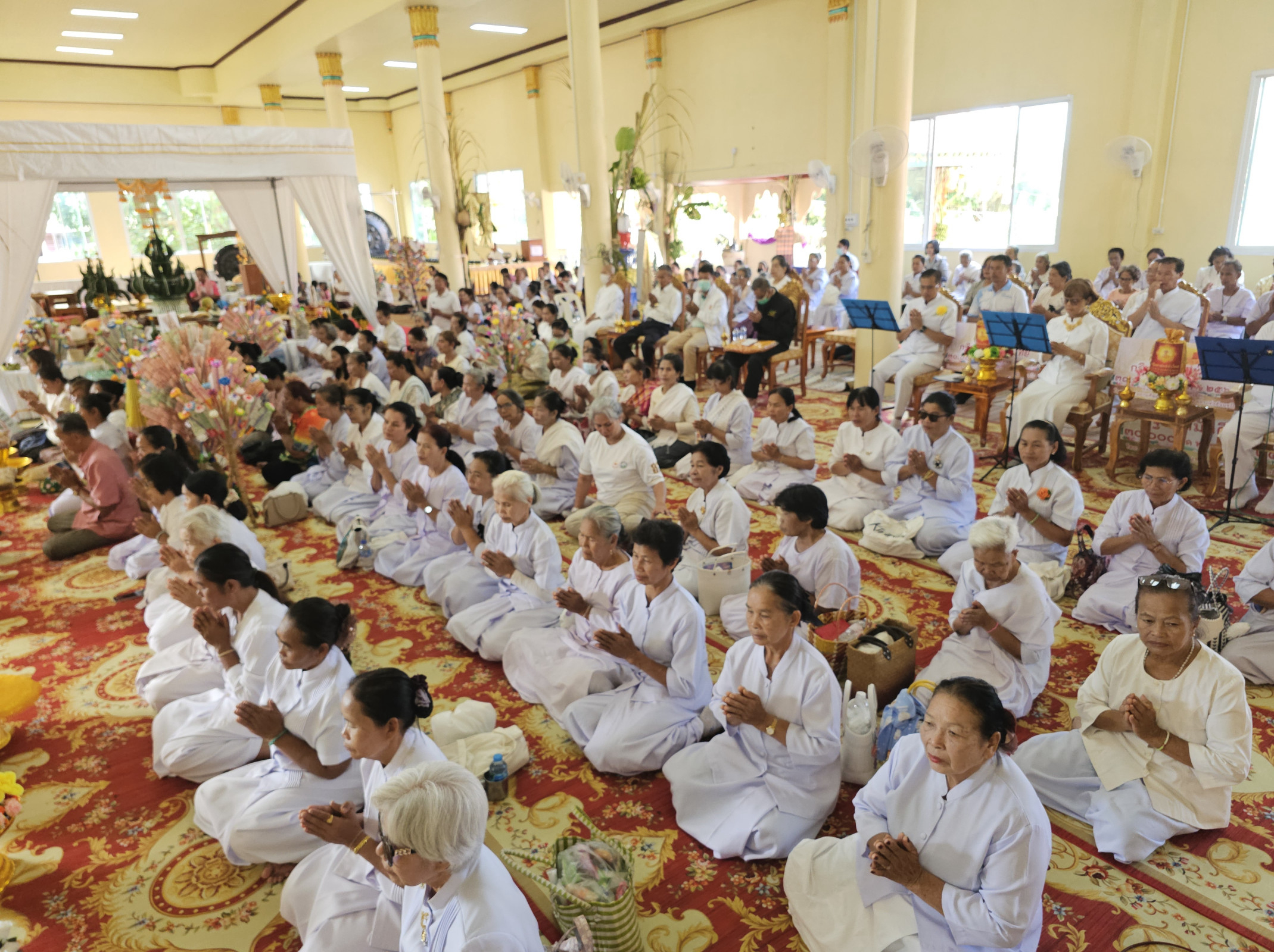 ภาพร่วมพิธีกรรมวัดศรีสว่างอุดมพร