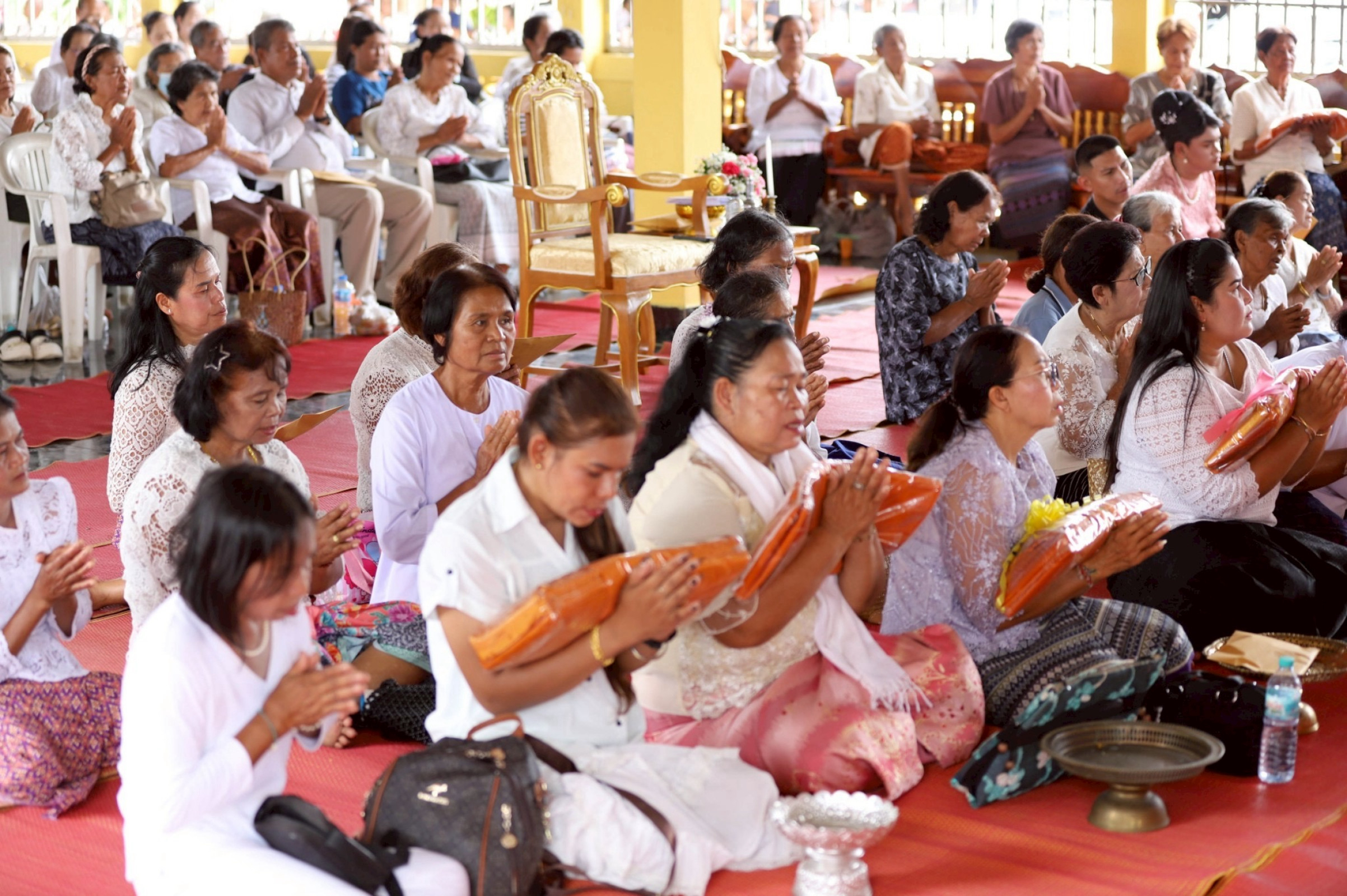 ภาพร่วมพิธีกรรมวัดท่านางพรหม