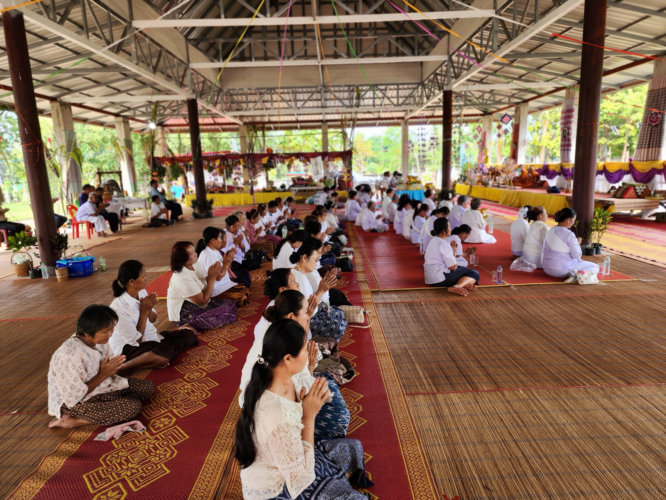 ภาพร่วมพิธีกรรมวัดใหม่แสงอรุณ