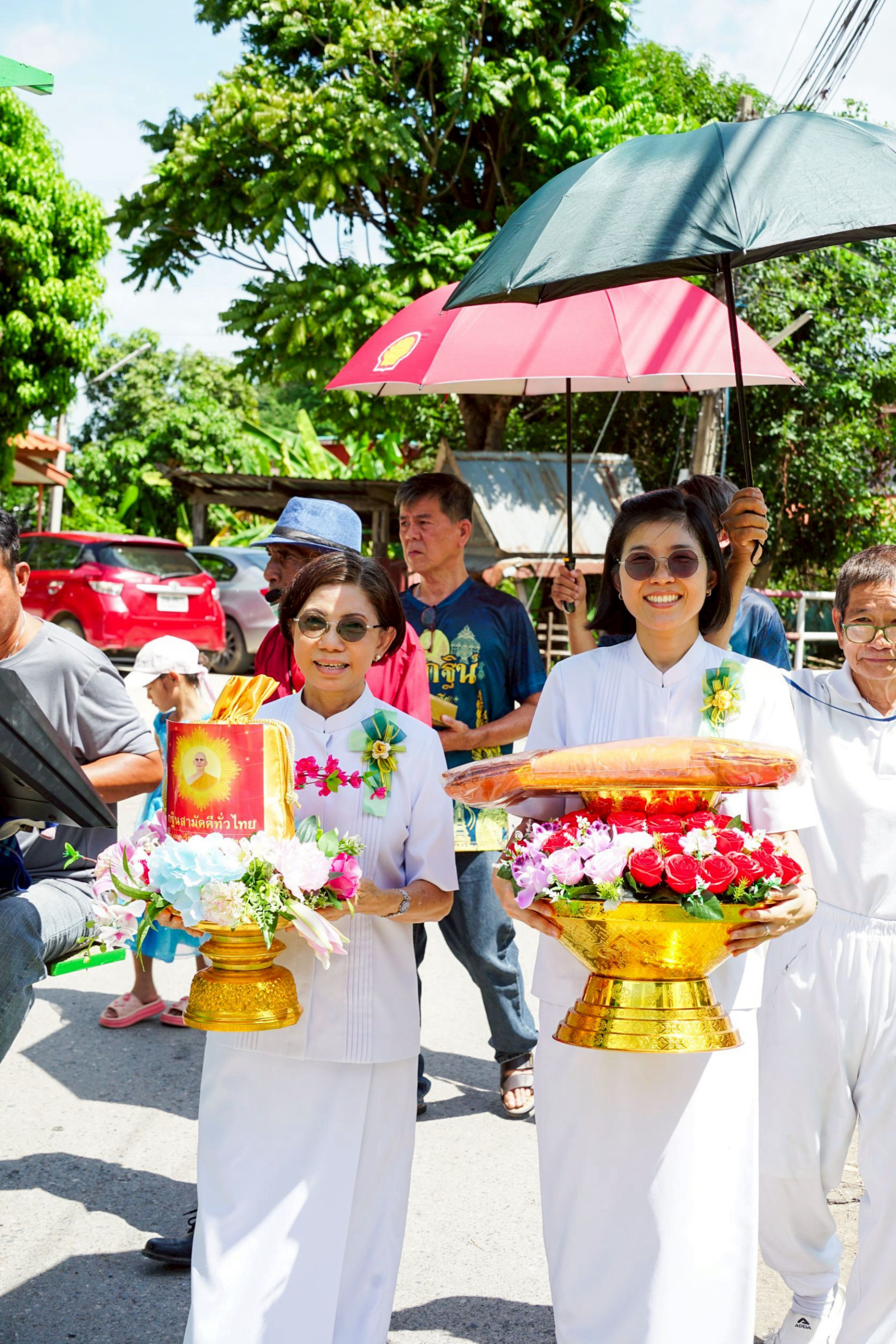 ภาพร่วมขบวนกฐินวัดหินปักใหญ่