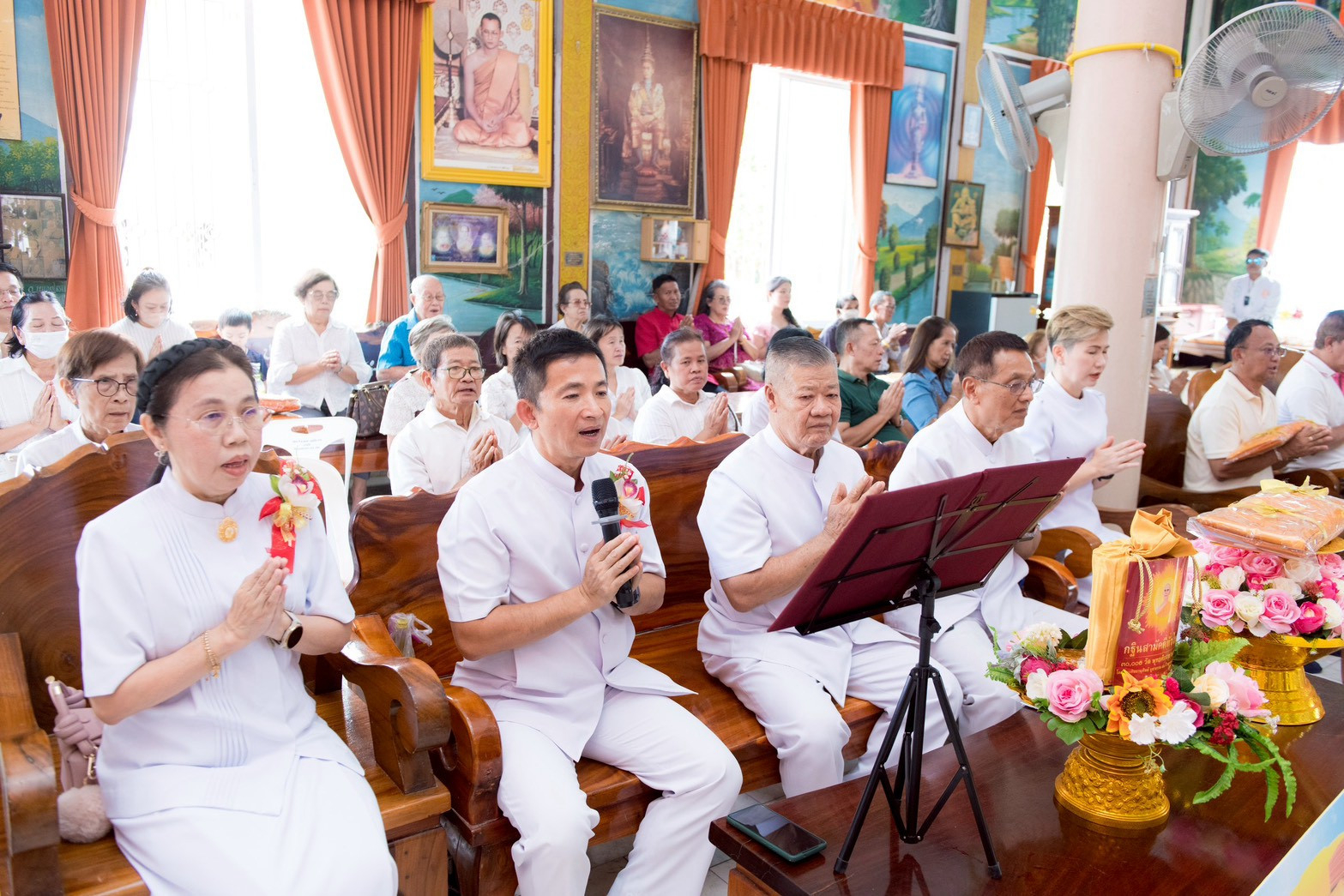 ภาพกล่าวคำถวายกฐินวัดหนองทรายขาว