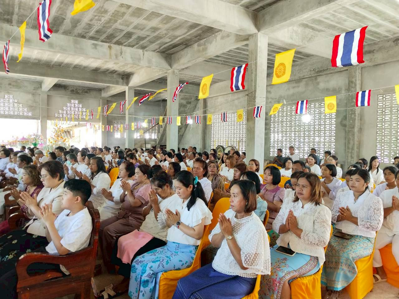 ภาพร่วมพิธีกรรมวัดบ้านหน้าลา