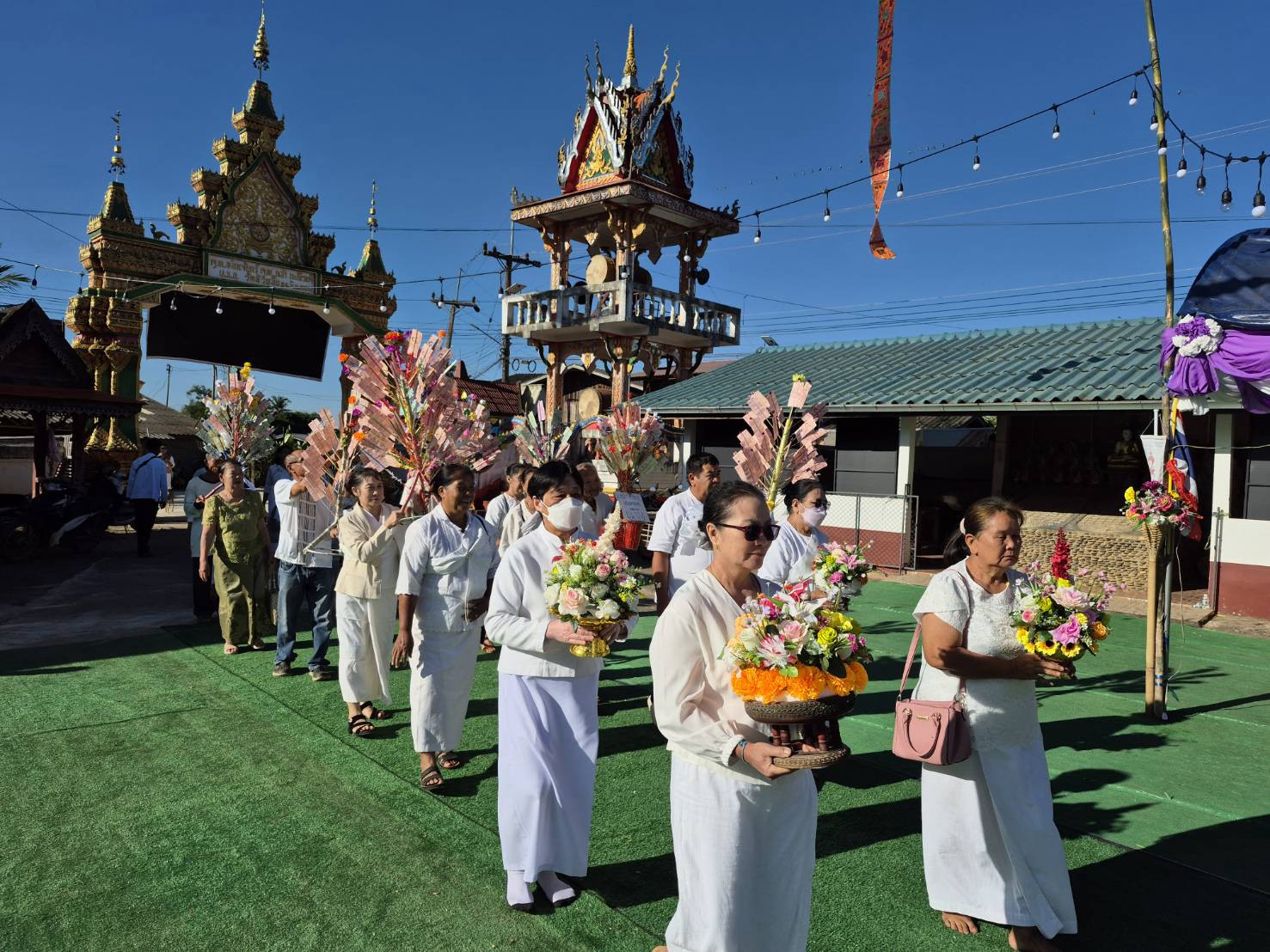 ภาพร่วมพิธีกรรมวัดห้วยลึก