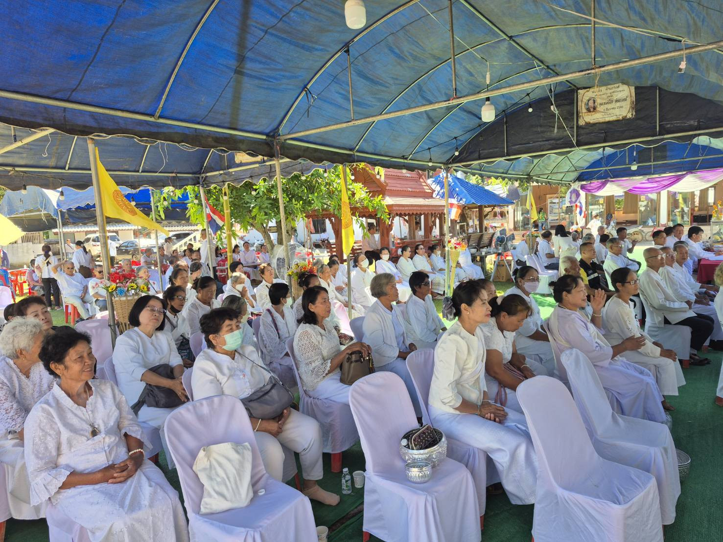 ภาพร่วมพิธีกรรมวัดห้วยลึก