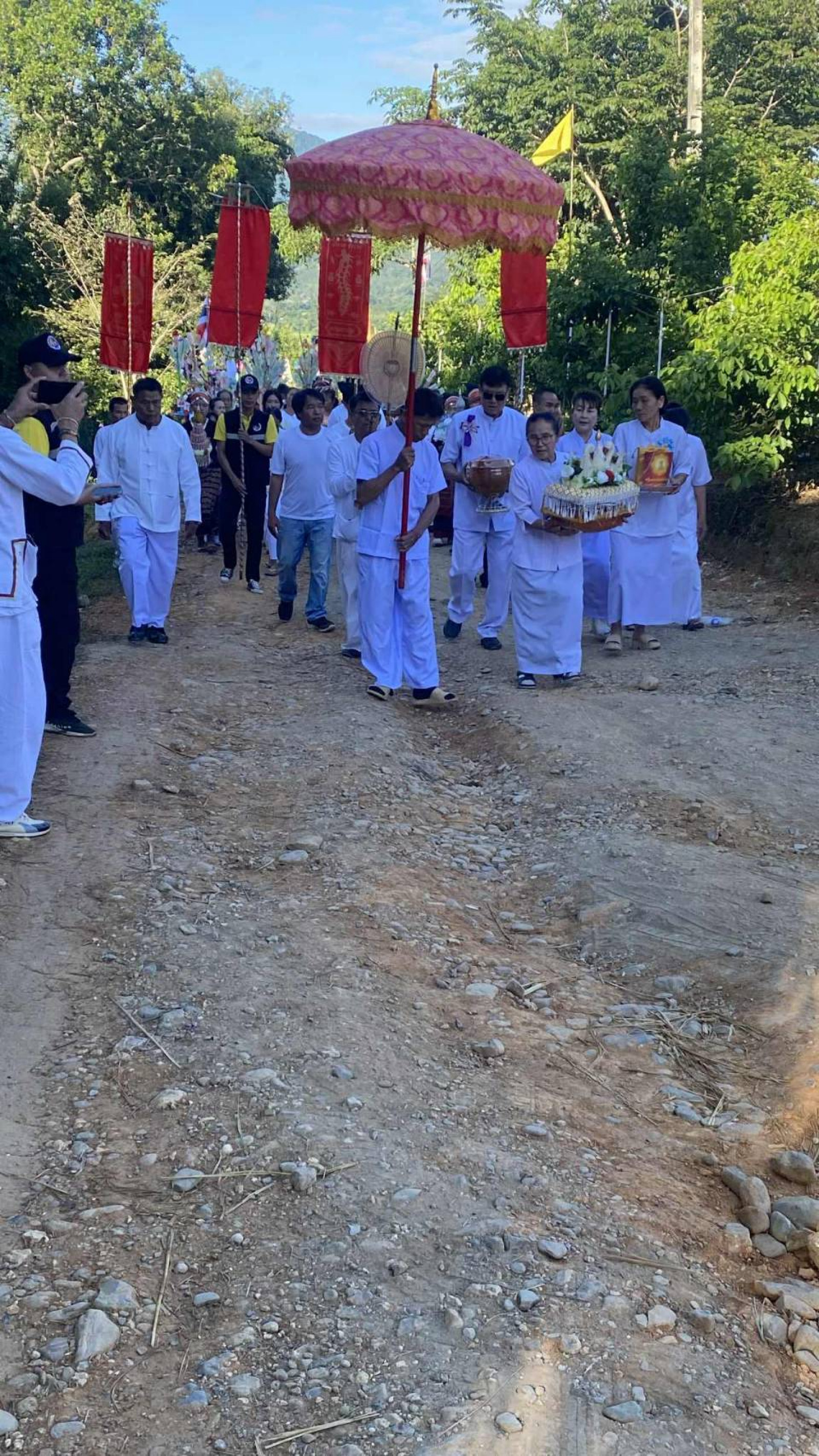 ภาพร่วมพิธีกรรมสำนักสงฆ์วังผาสุวรรณคีรี