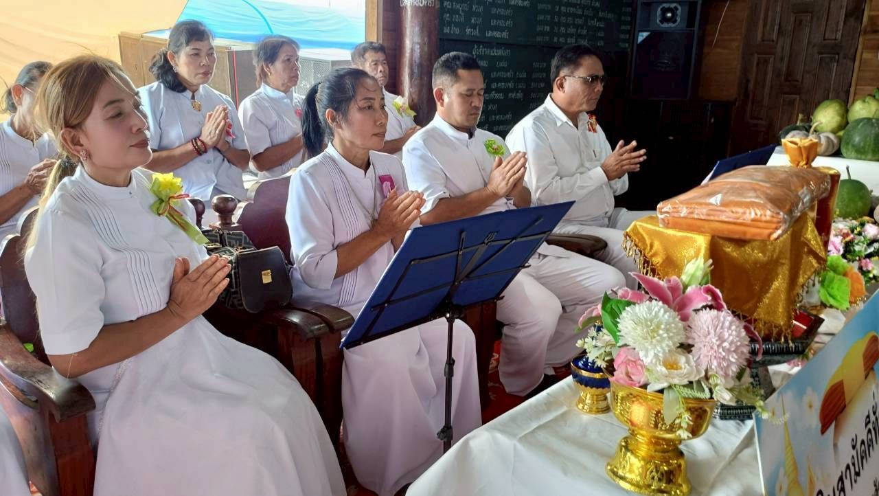 ภาพร่วมพิธีกรรมวัดศรีสูงกลาง