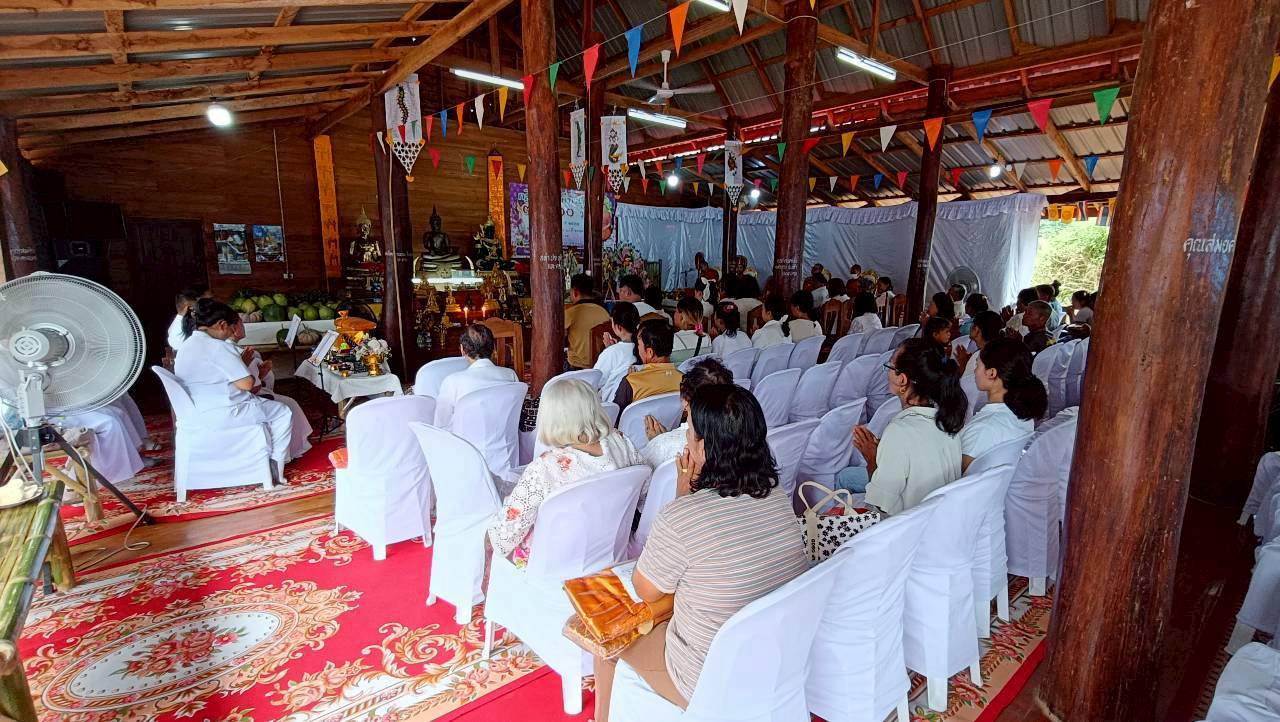 ภาพร่วมพิธีกรรมวัดศรีสูงกลาง