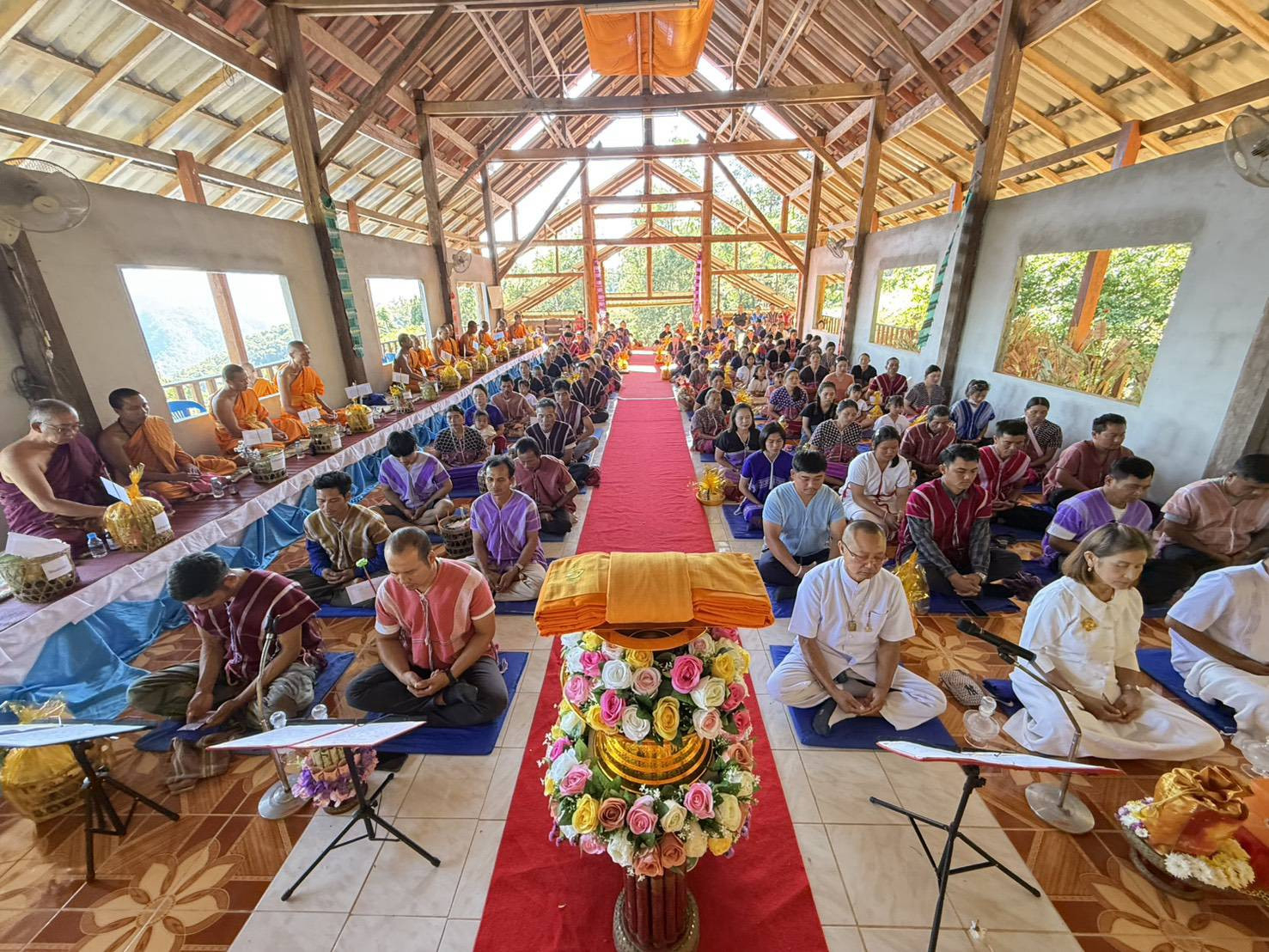 ภาพร่วมพิธีกรรมสำนักสงฆ์บ้านทียาเพอ